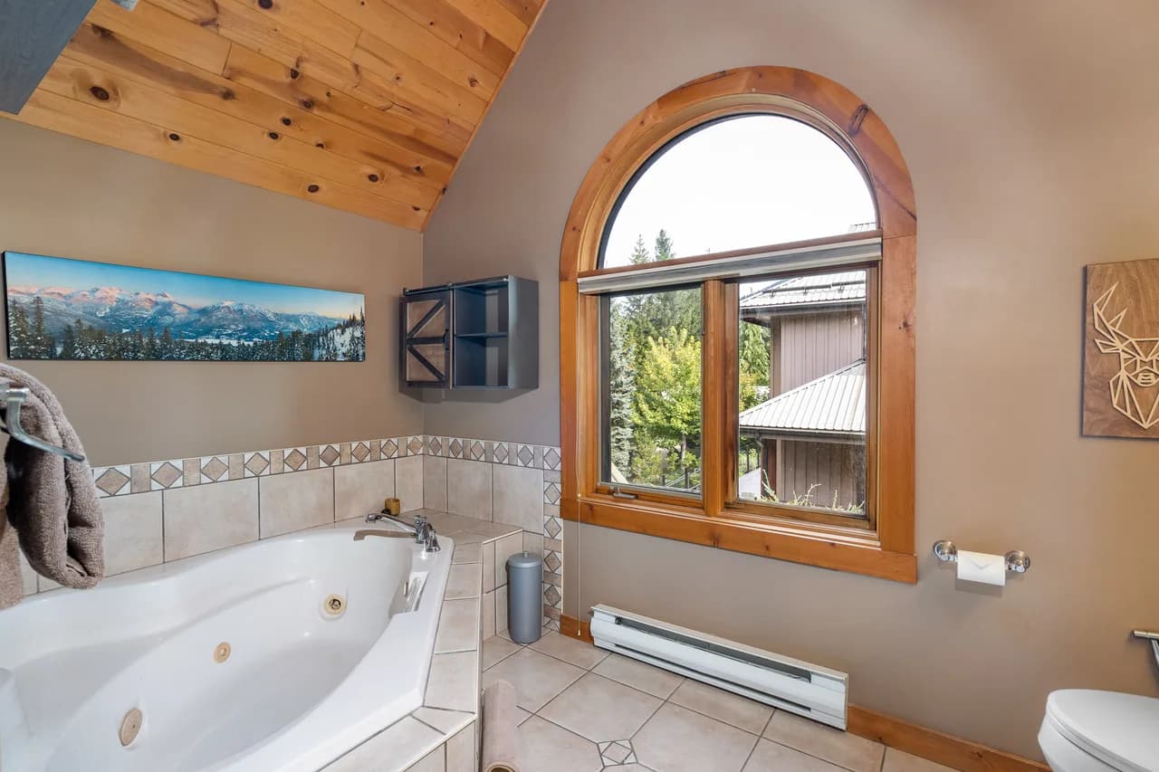 Dream Log Chalet 16