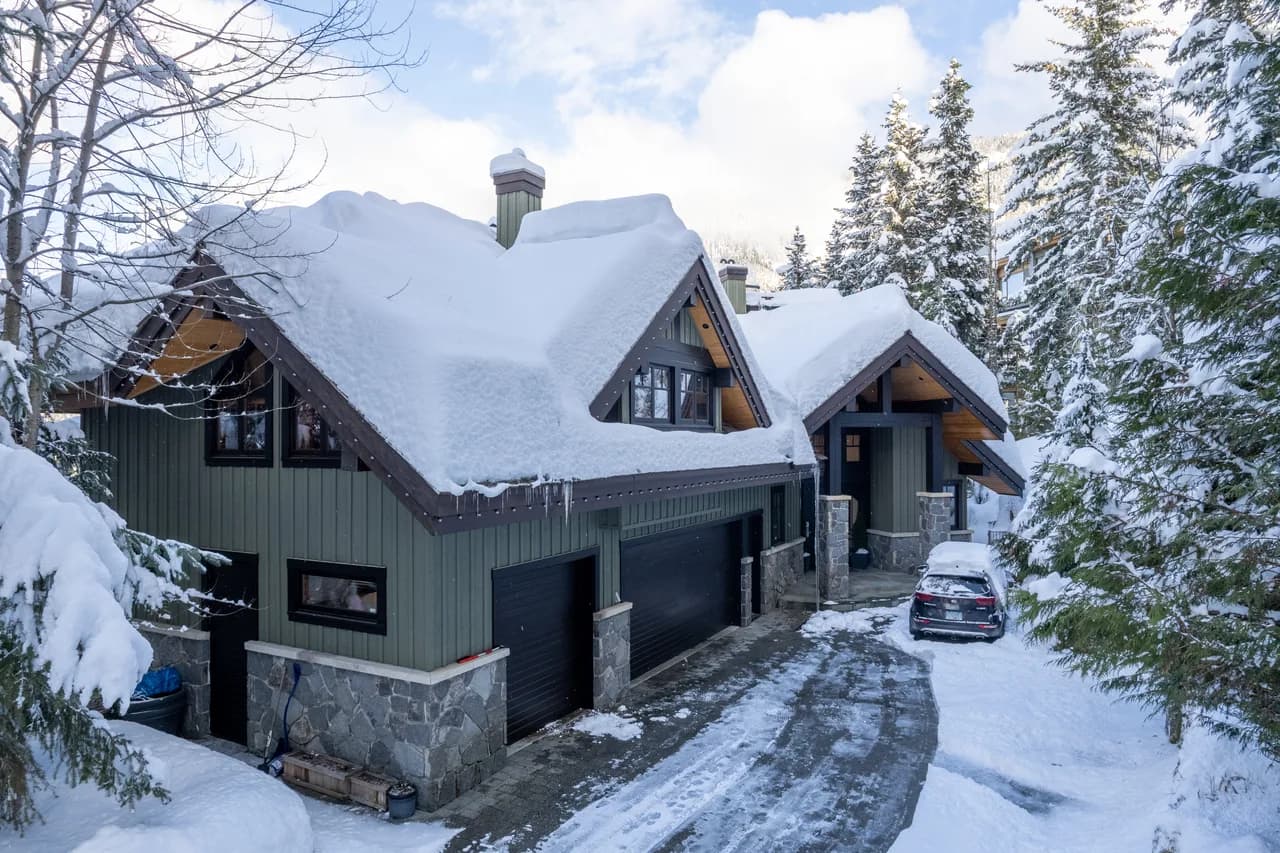Slope Side Chalet 8