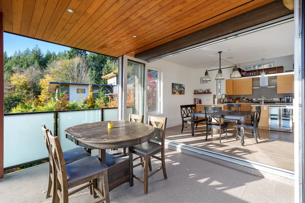 Squamish Retreat With The Best View! - AceHost 16