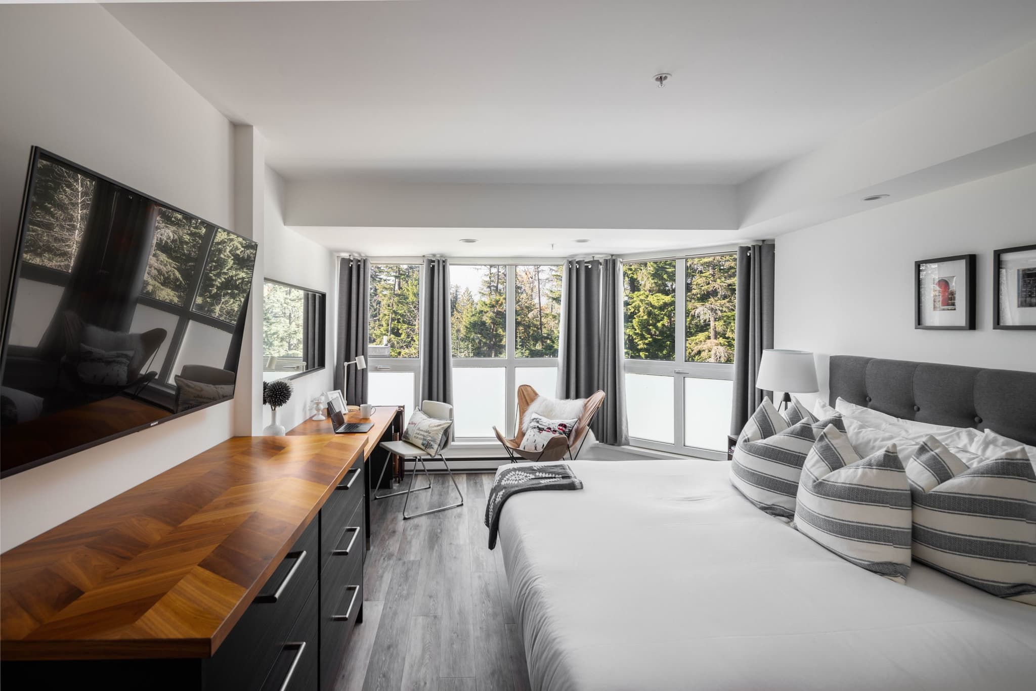 Creekside Village Luxury Townhome