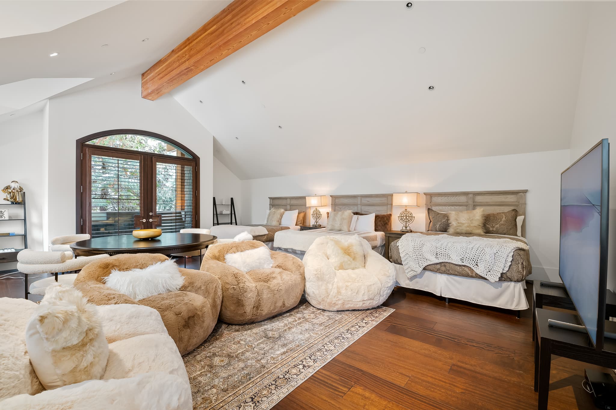 Altitude Retreat interior 26