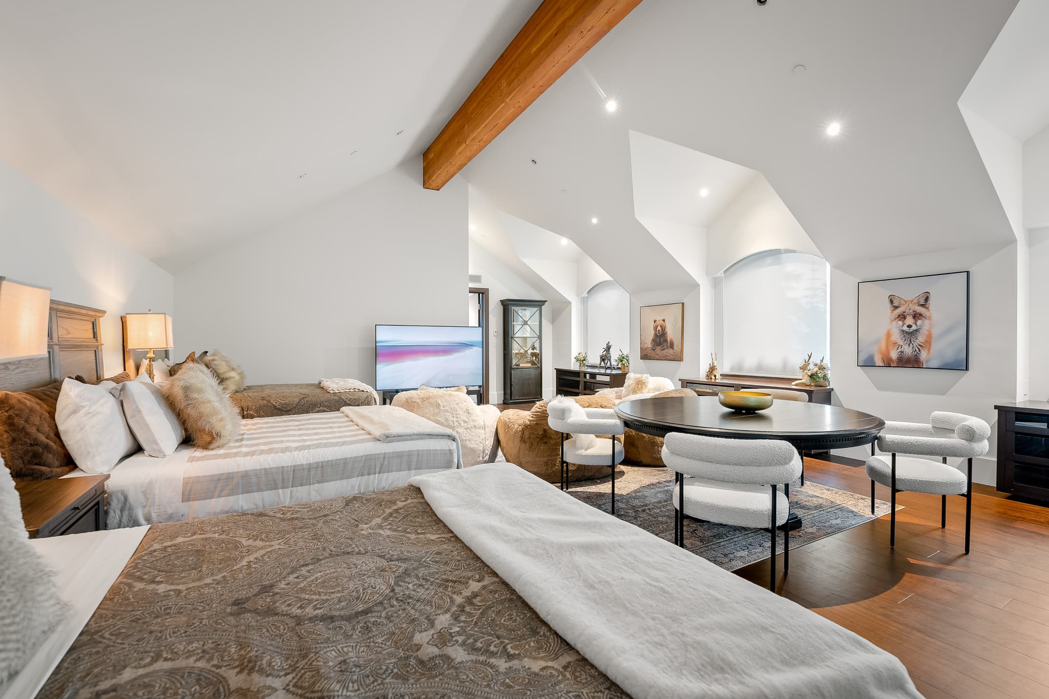 Altitude Retreat interior 24
