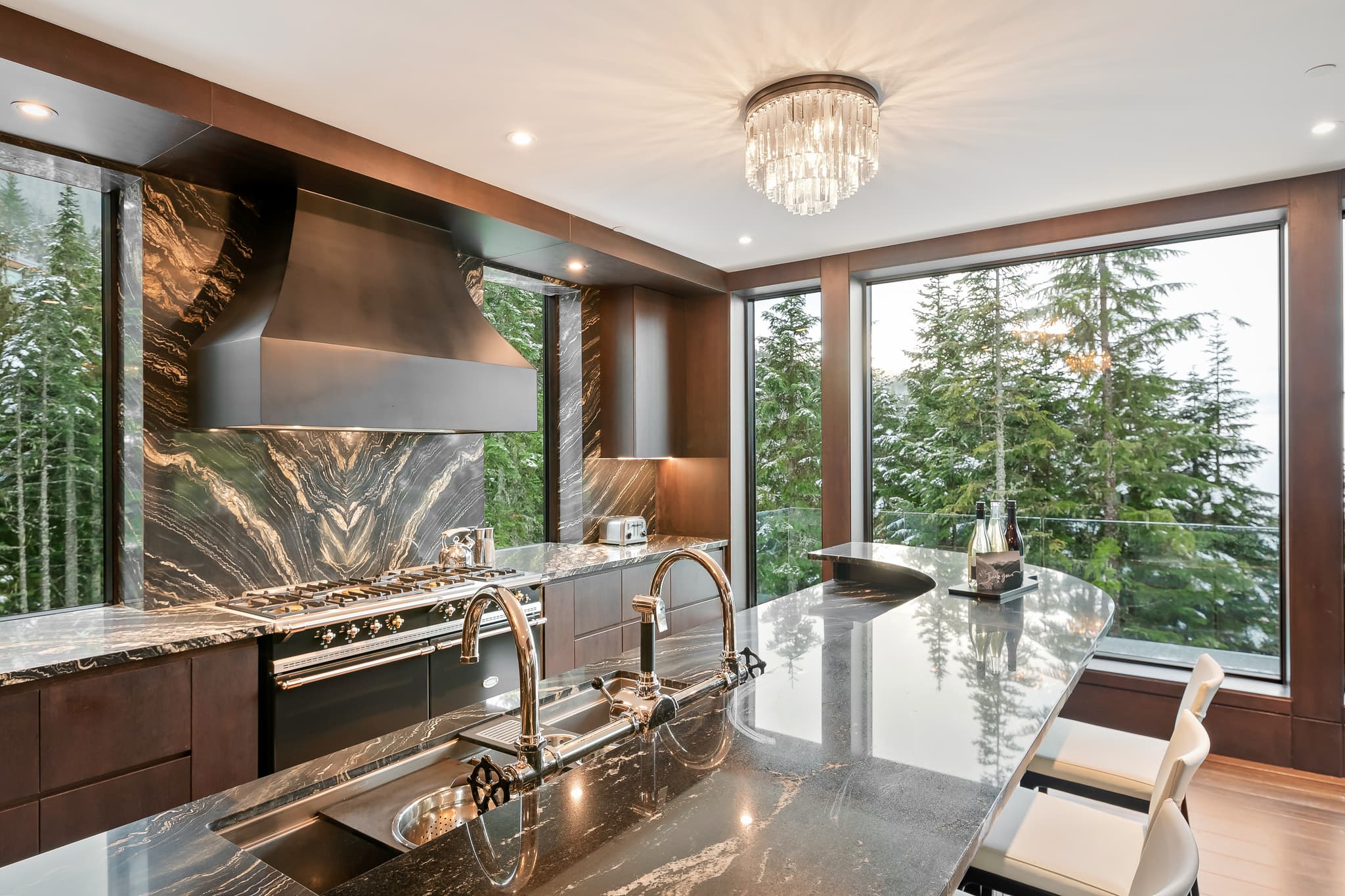 Altitude Retreat interior 17