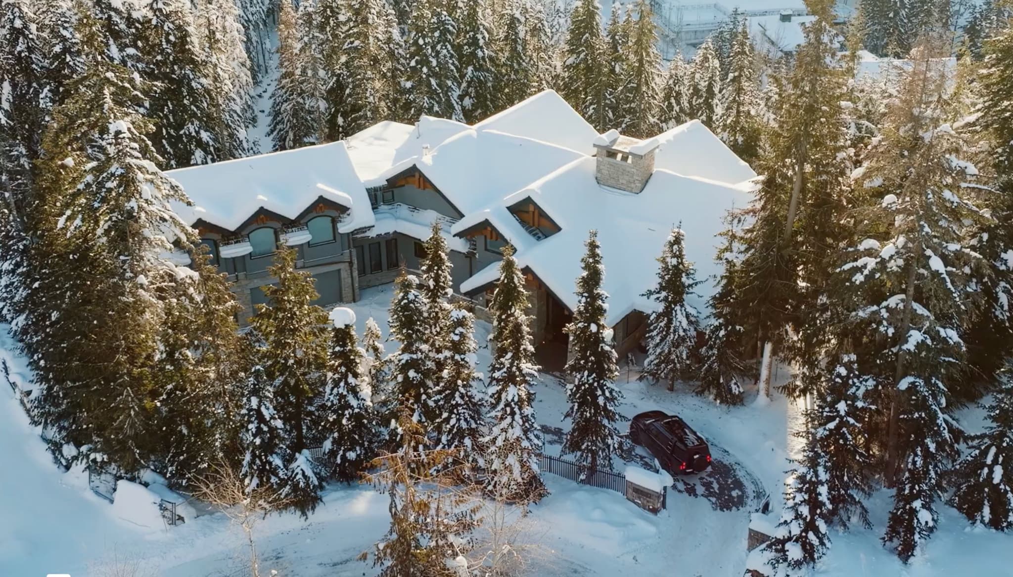 Altitude Retreat hot tub and deck