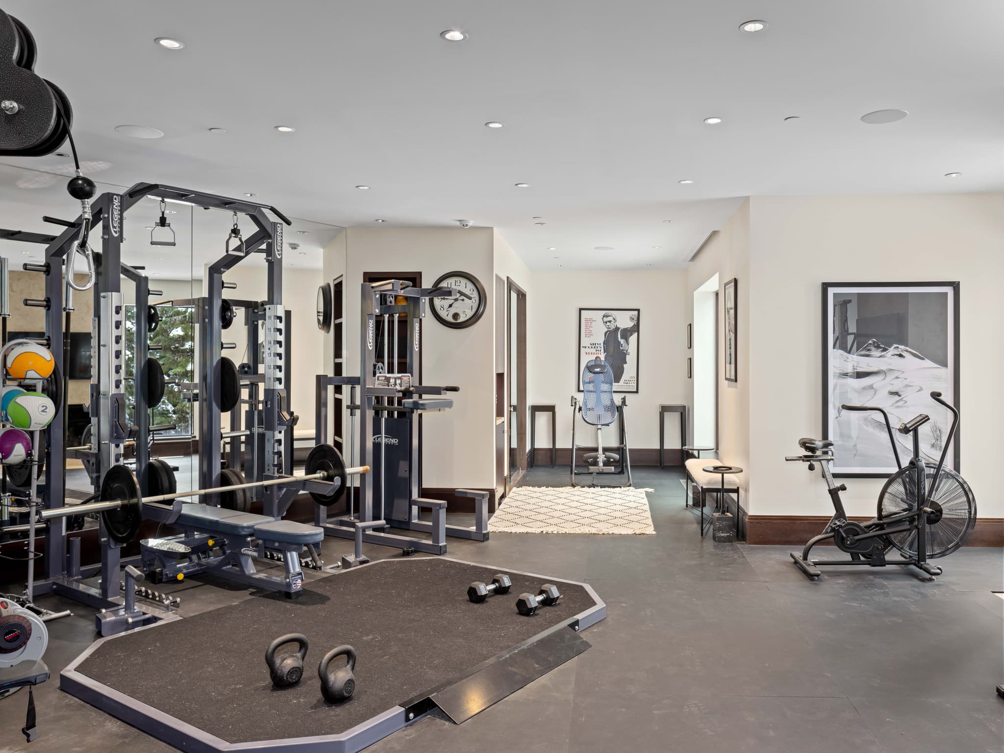 Altitude Retreat interior 6