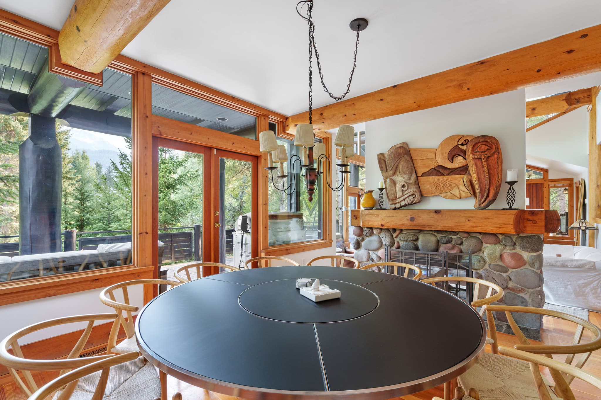 Falcon Blueberry Drive interior 12