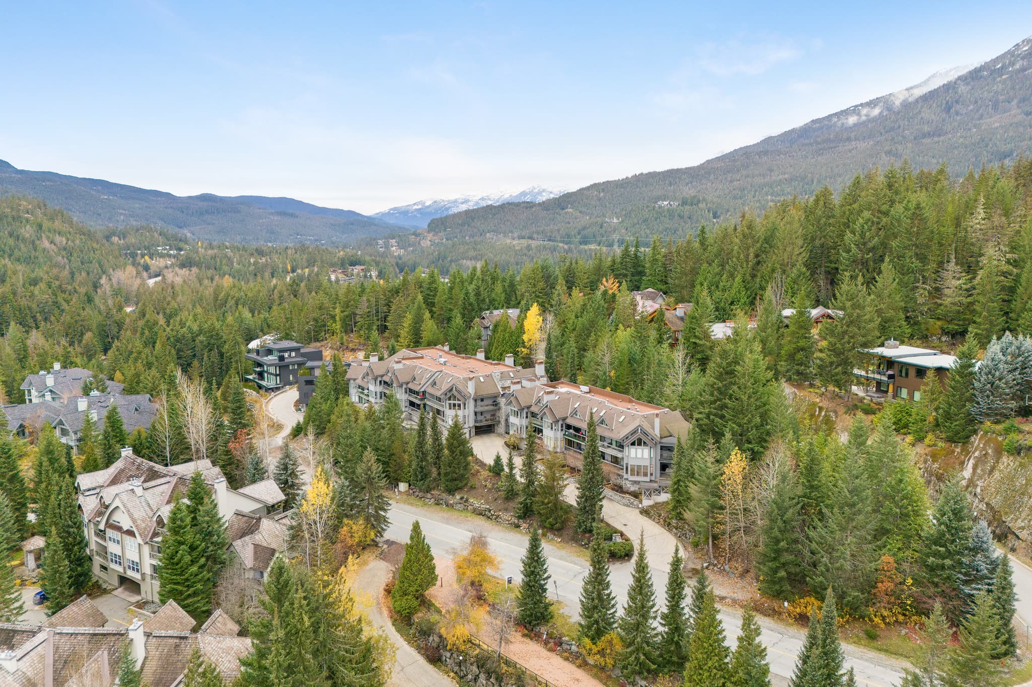 Luxury 6-Bedroom Blueberry interior 19