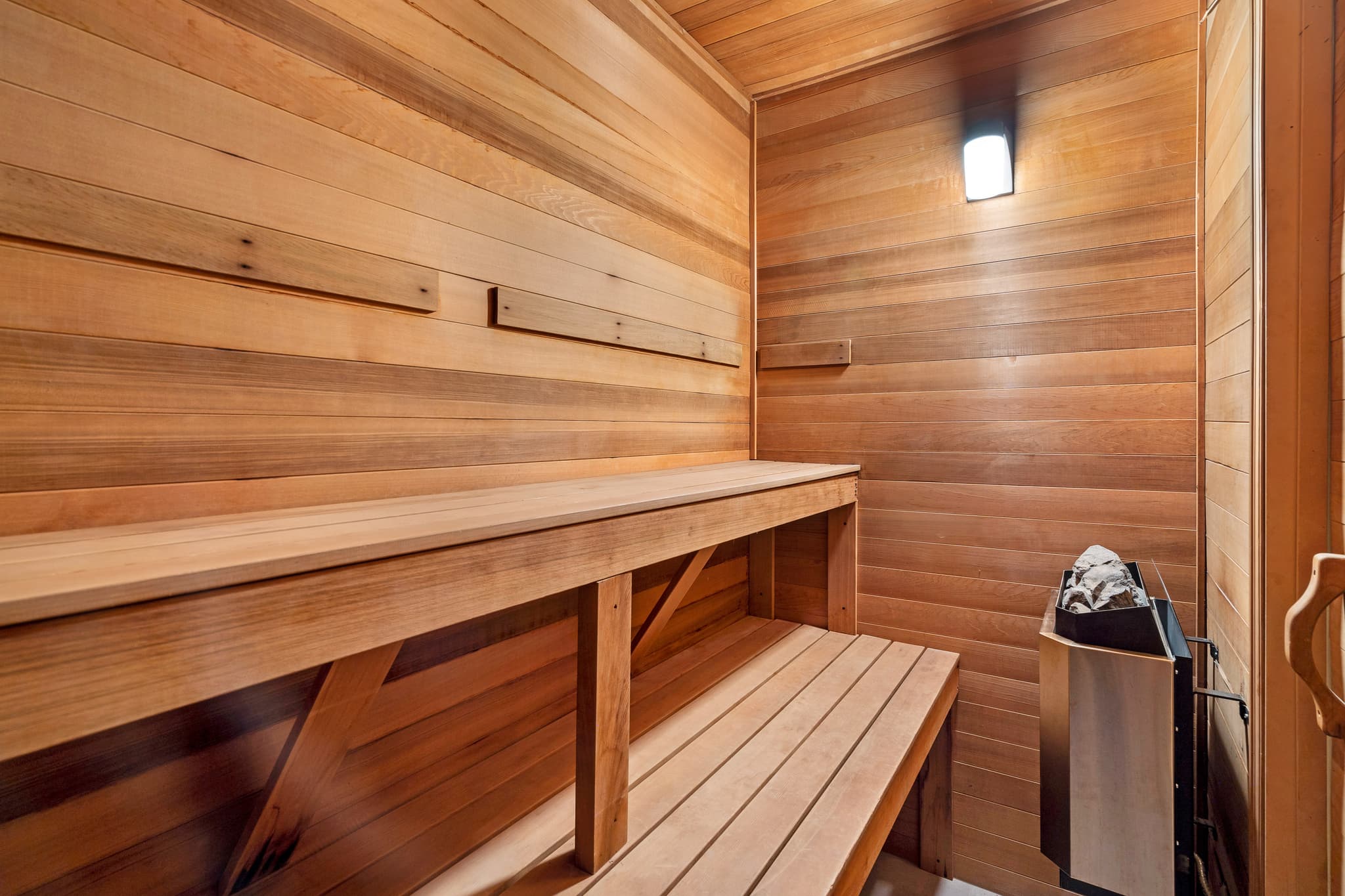 Raven's Nest interior 22