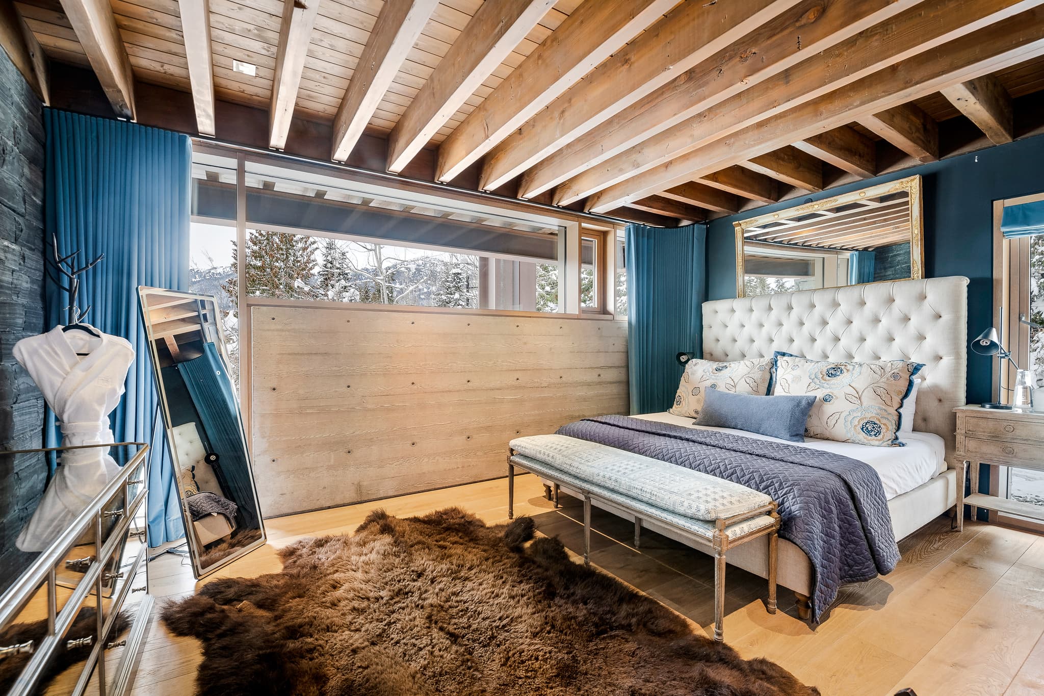 Two Cedars interior 13