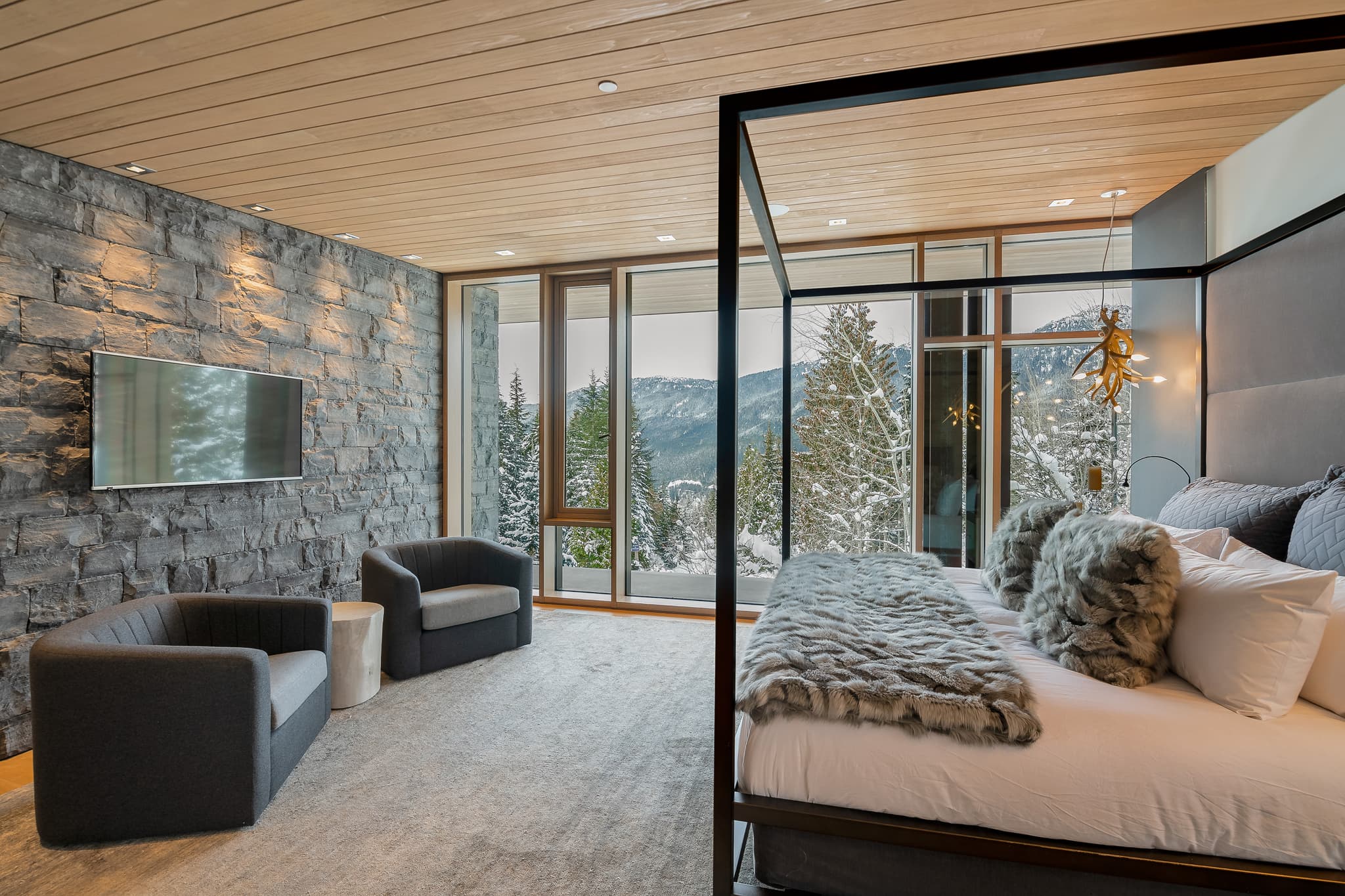 Two Cedars interior 22