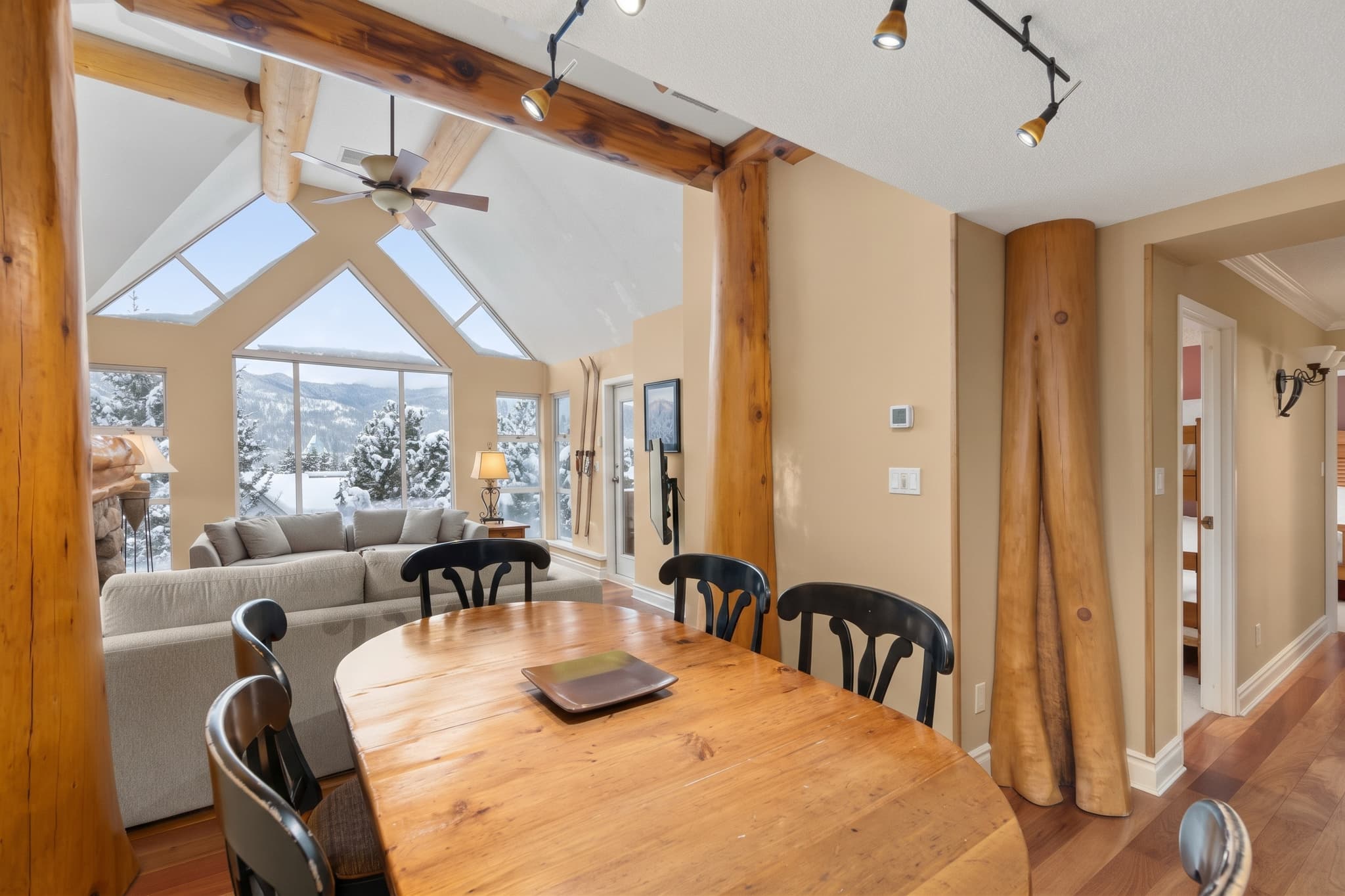 Ski-In Ski-Out Penthouse | Pool - Hot Tub - Views photo 4