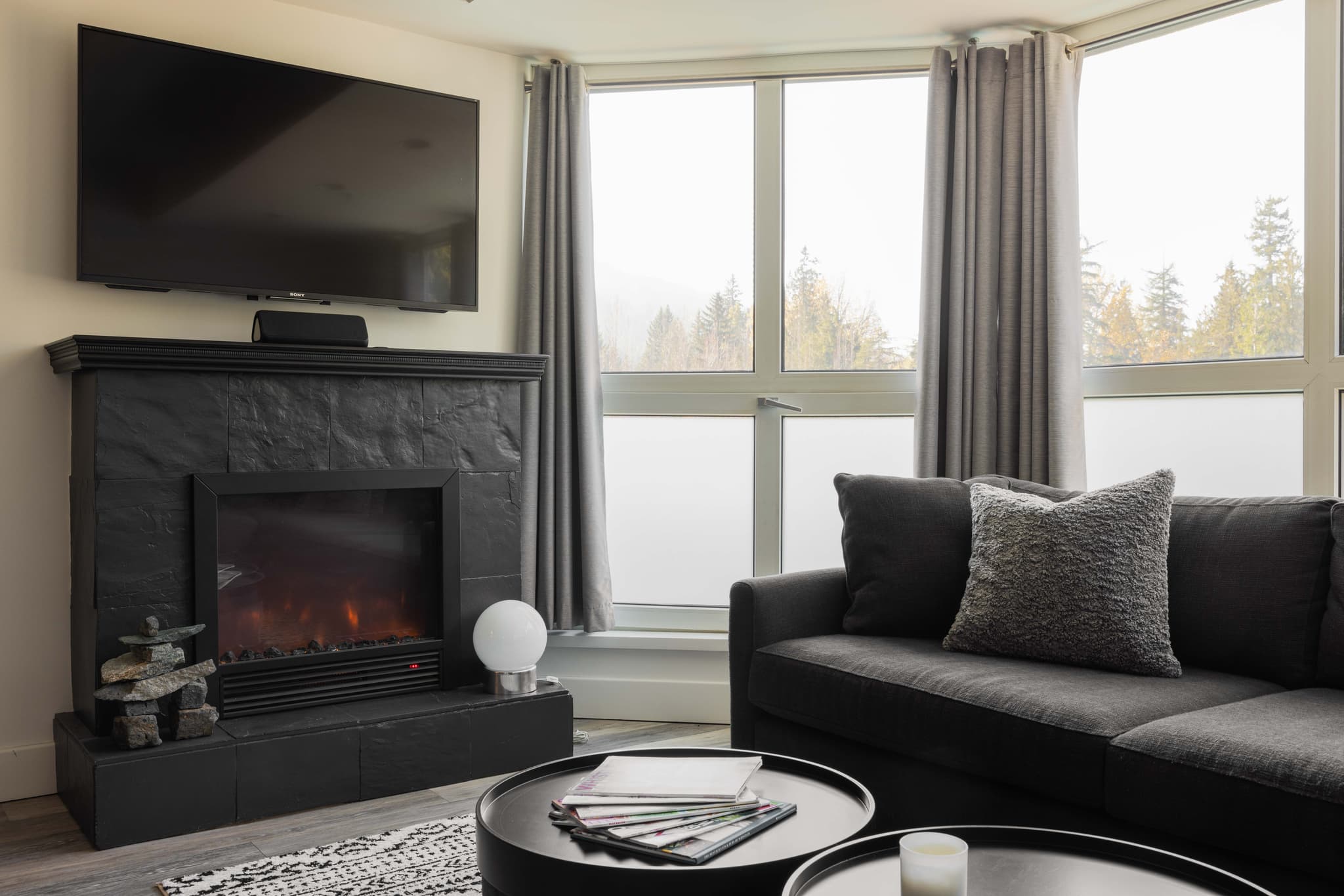 Ski-in/Ski-out | Walk to Lifts | 2 Bed photo 1