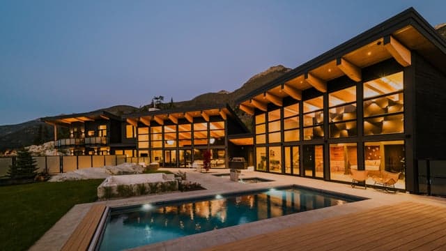 Wedge Mountain Lodge & Spa Property Walkthrough