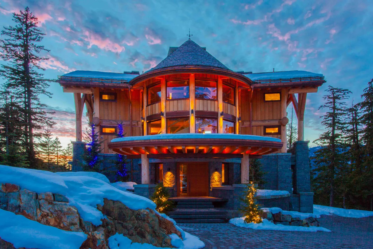 Panoramic Estate 3