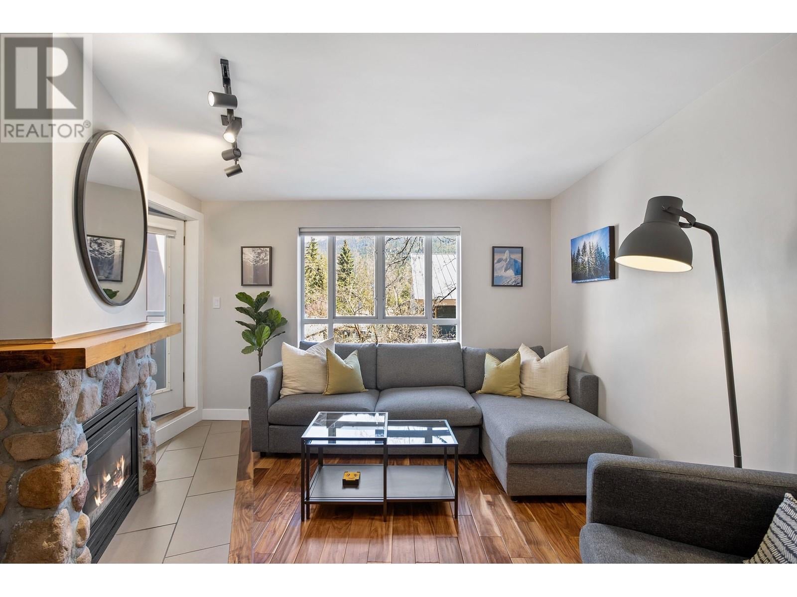 Eagle Lodge Whistler Village condo 3