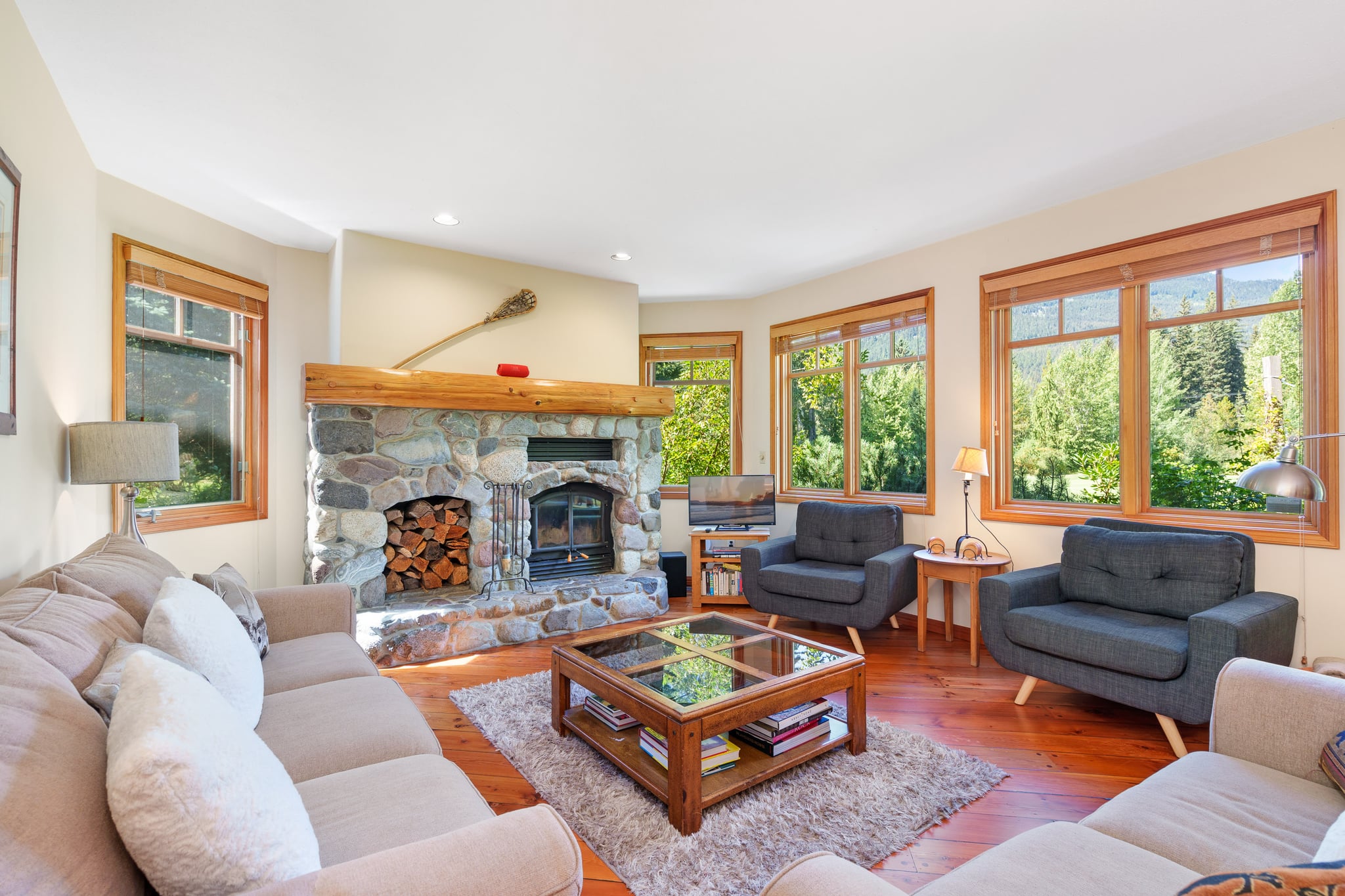 Golf Course Views interior 4