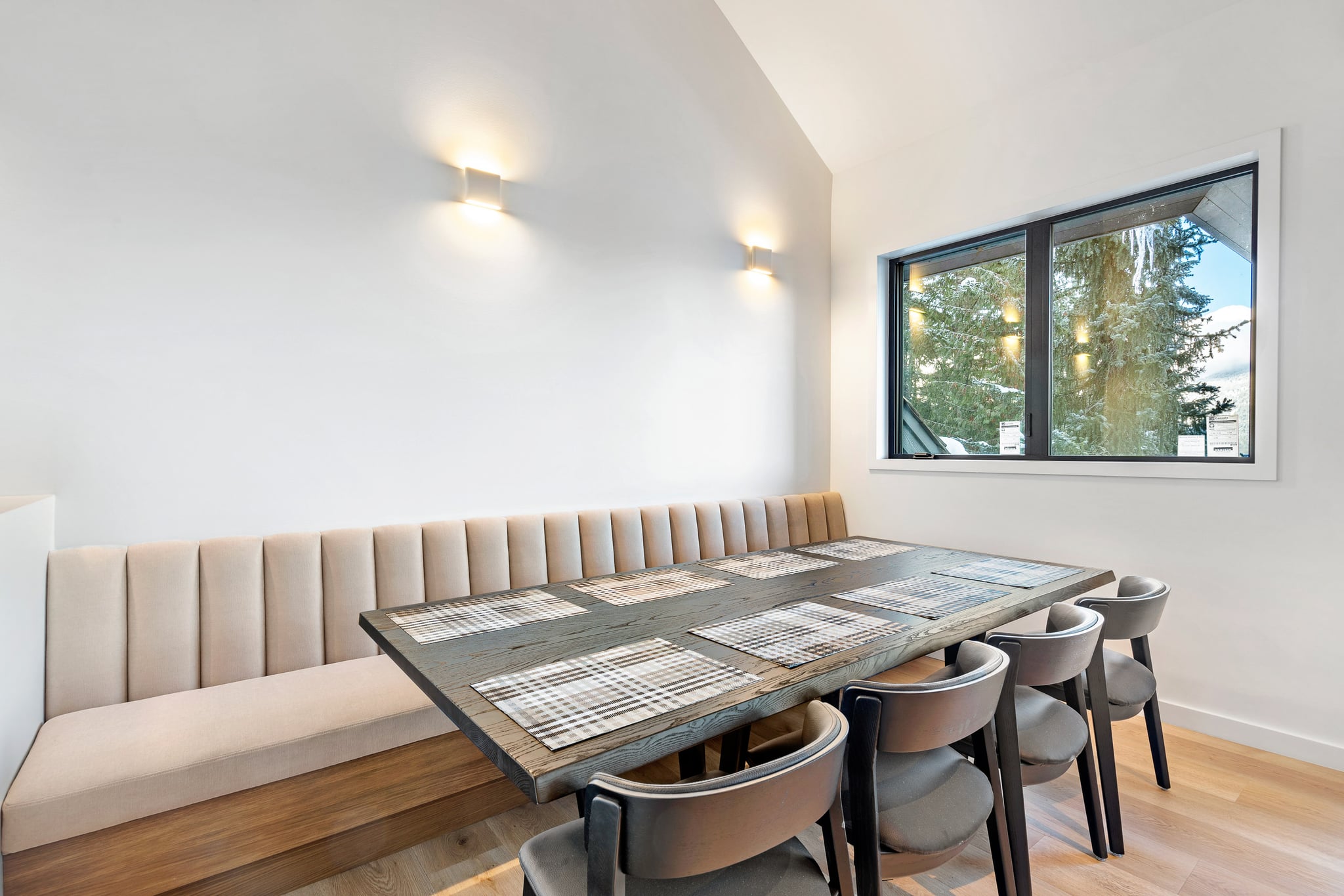 Raven's Nest interior 3