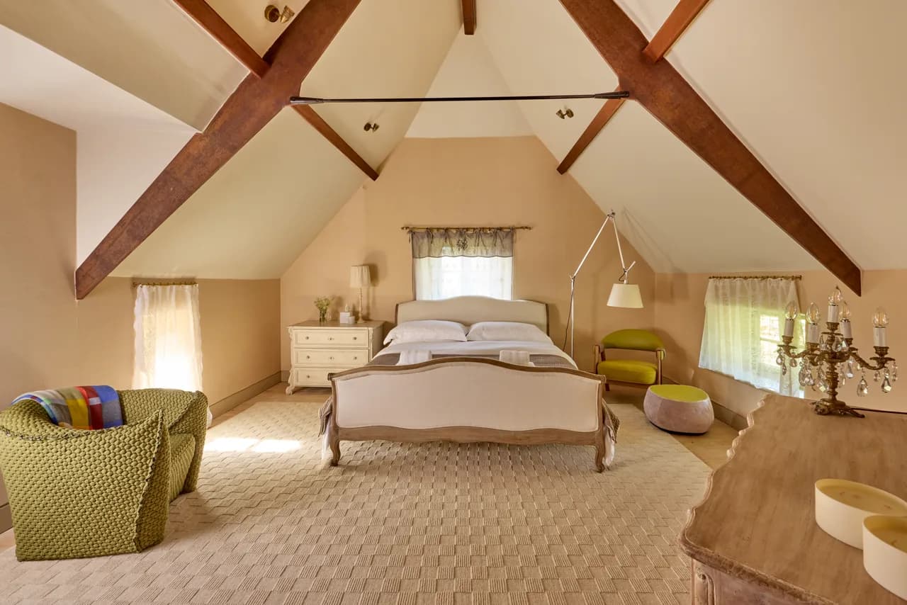 Bedroom 1 - Cotswolds Estate