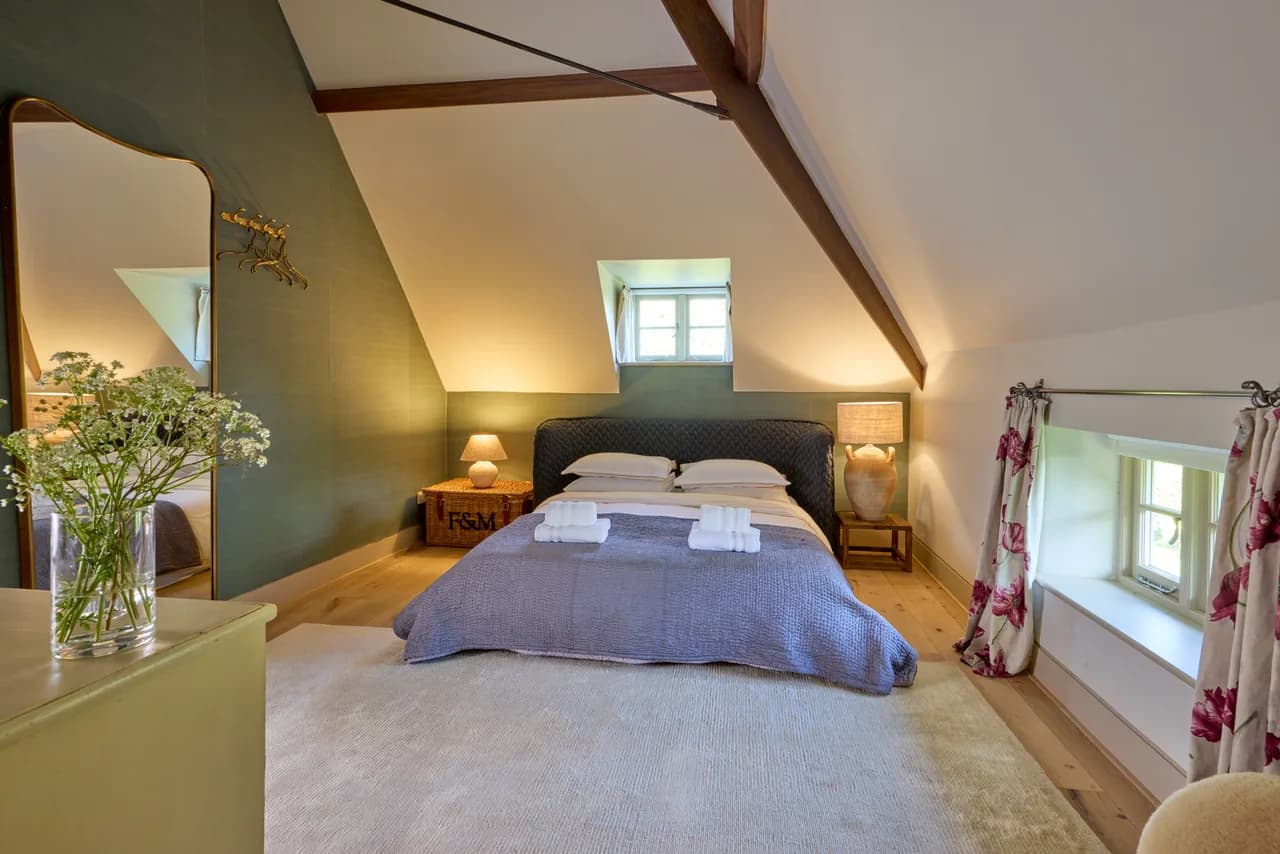 Bedroom 2 - Cotswolds Estate