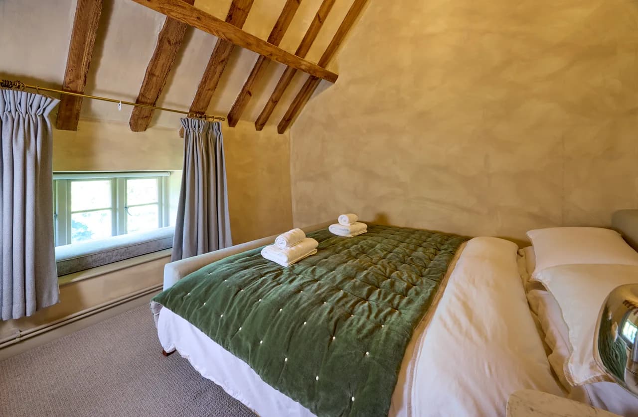 Bedroom 4 - Cotswolds Estate