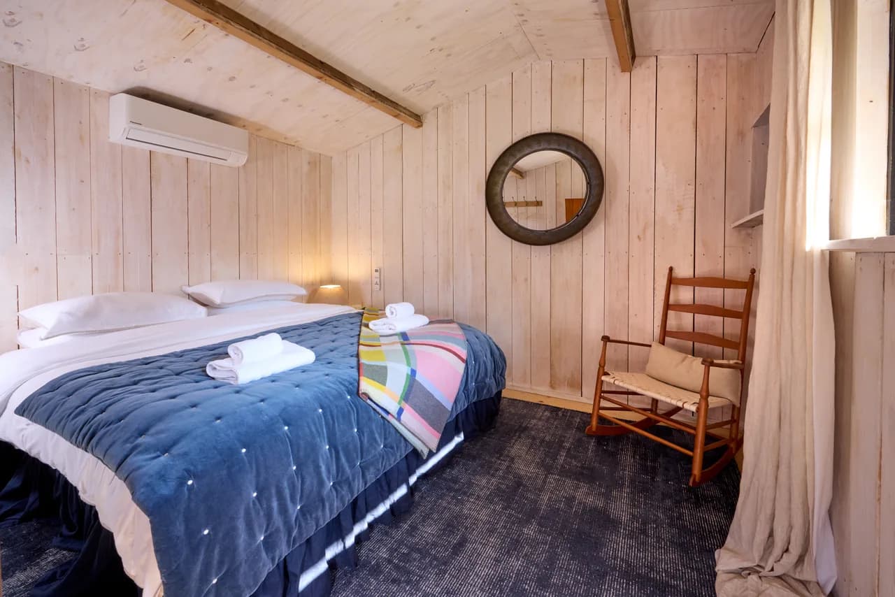 Bedroom 7 - Cotswolds Estate