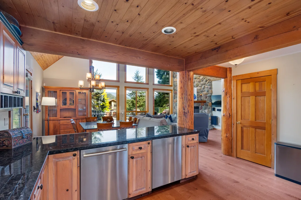 Dream Log Chalet 2