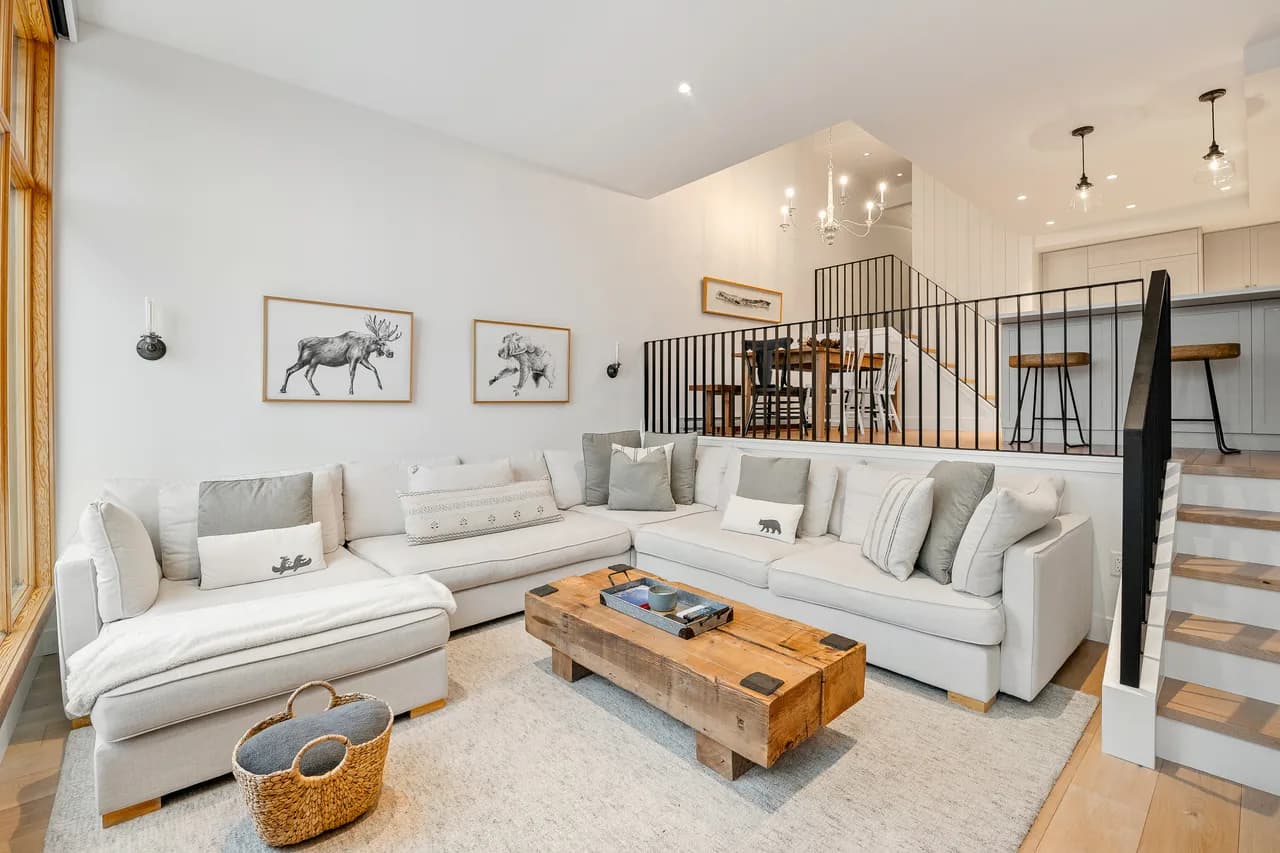 Luxe 5-BED Scandinave Retreat - Walk to Slopes 8
