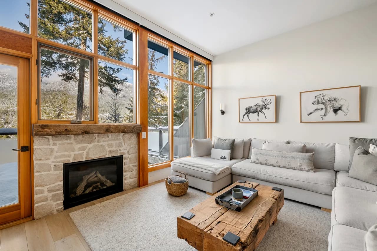 Luxe 5-BED Scandinave Retreat - Walk to Slopes 9