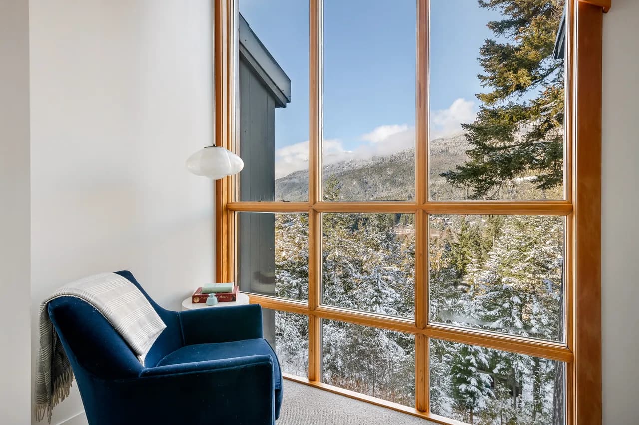 Luxe 5-BED Scandinave Retreat - Walk to Slopes 17