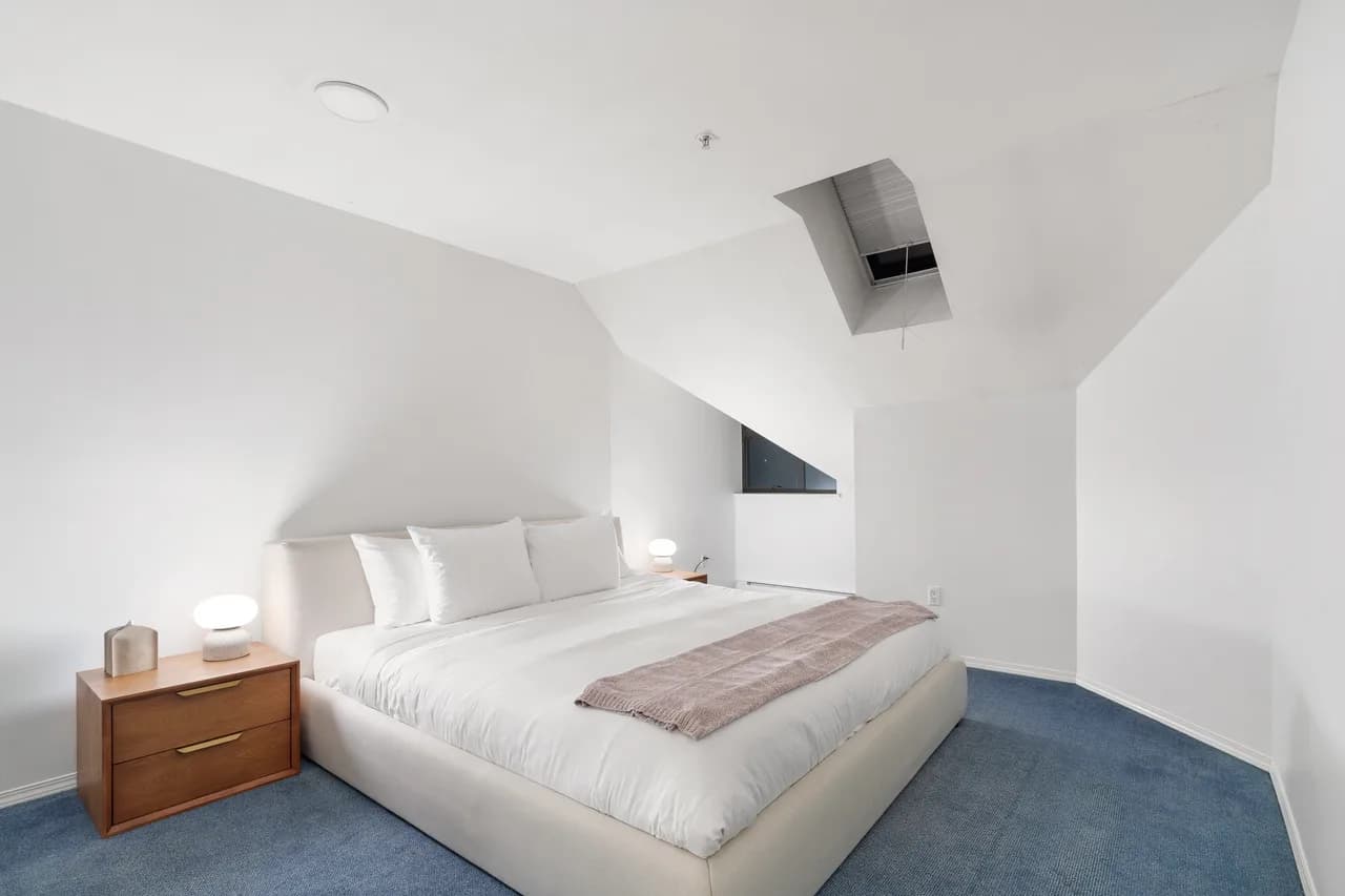 Luxury 6-Bedroom 22