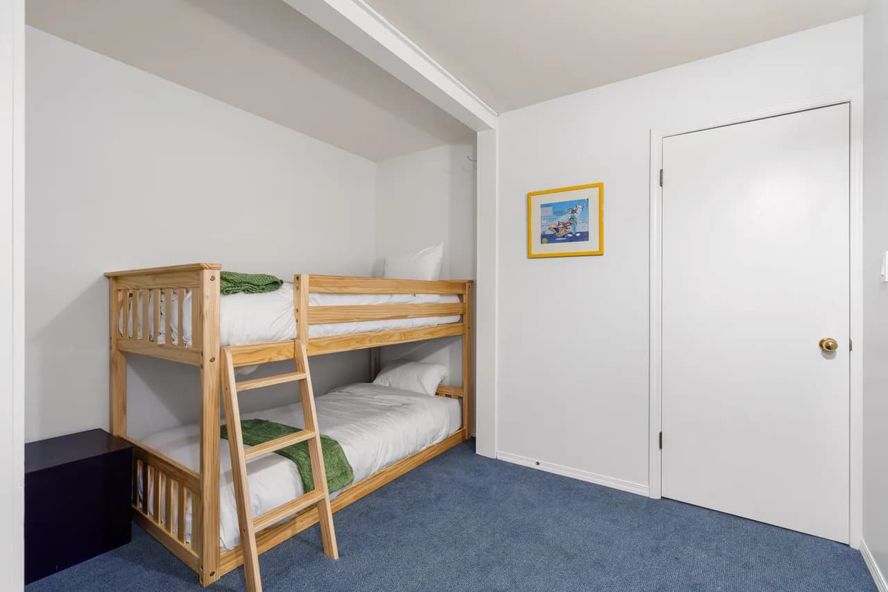 Luxury 6-Bedroom - Whistler Village - Blueberry 14