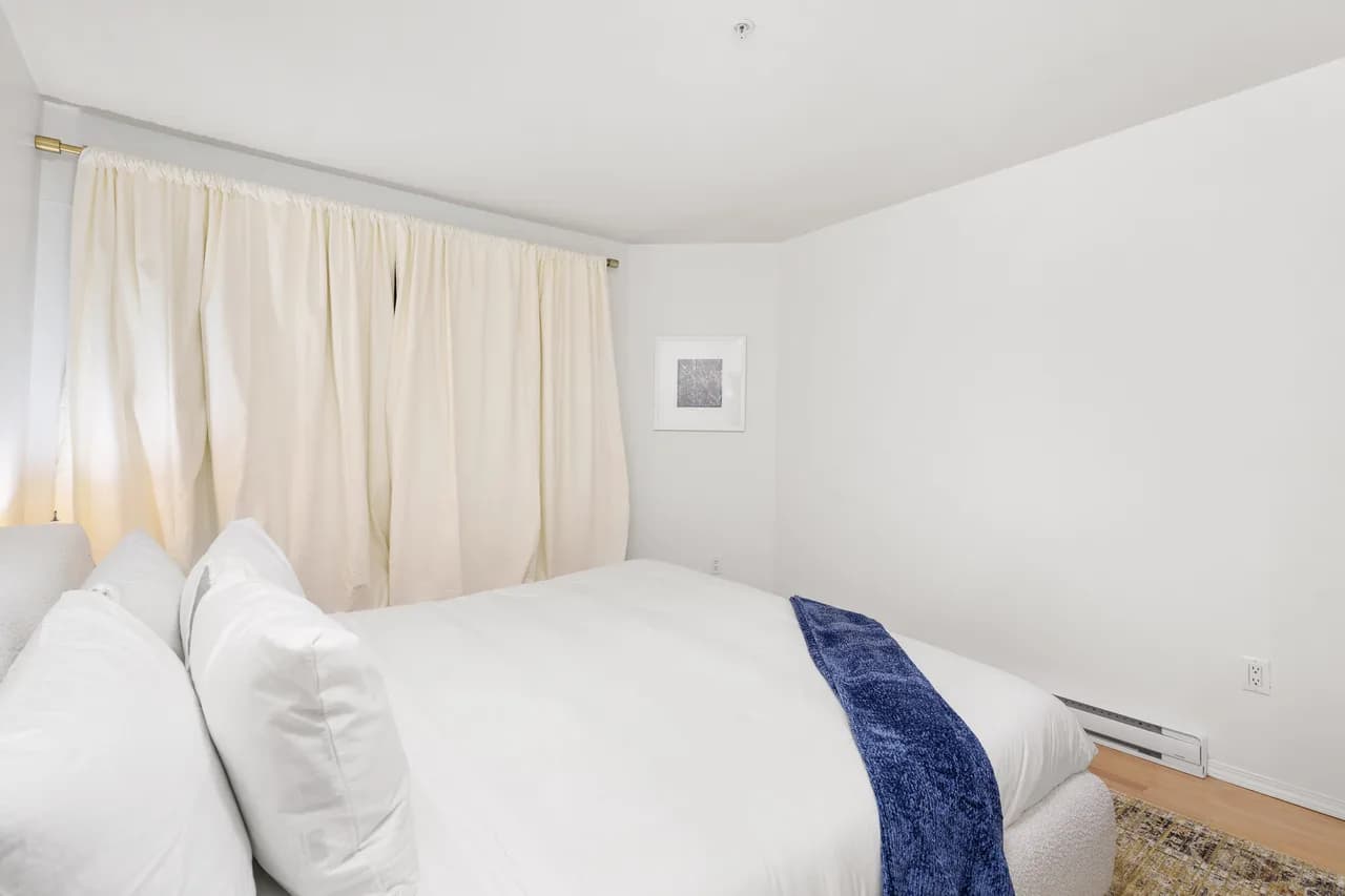 Luxury 6-Bedroom - Whistler Village - Blueberry 11