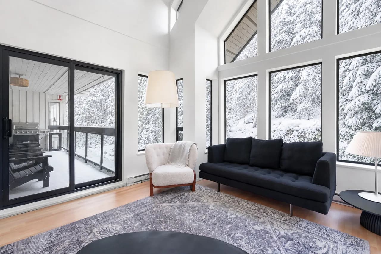 Luxury 6-Bedroom - Whistler Village - Blueberry 11
