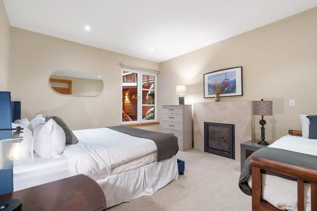 The Nest | Ski-In-Out | 5BR | Prime Spot | Hot Tub 10