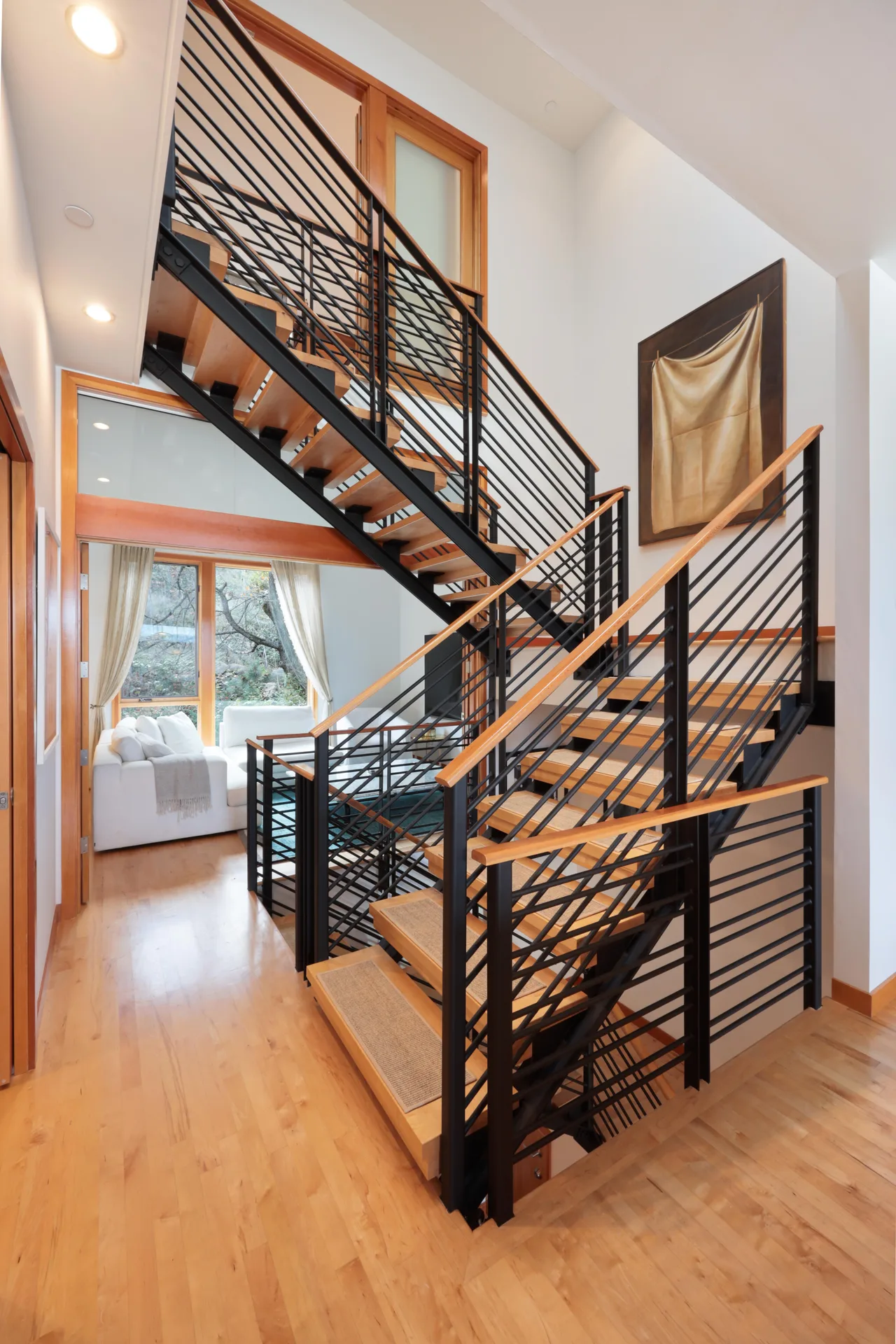 Hood River Luxury Home 4