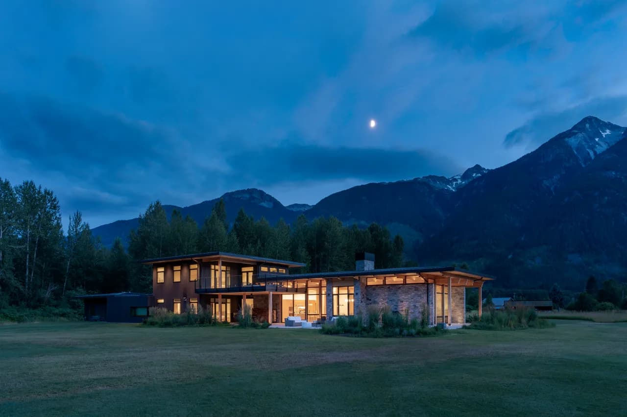 Pemberton Escape 8