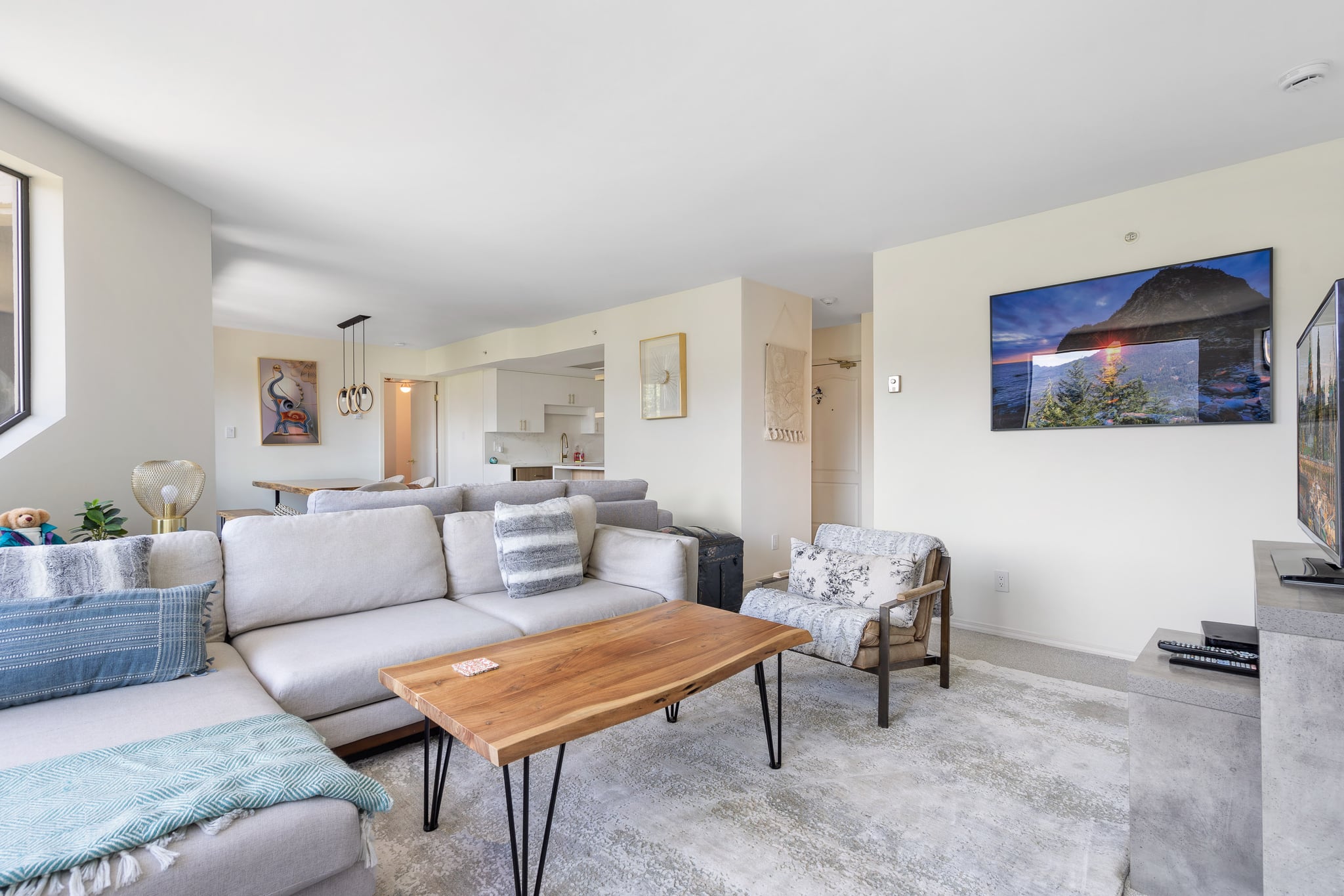 Luxury 3-Bed 3