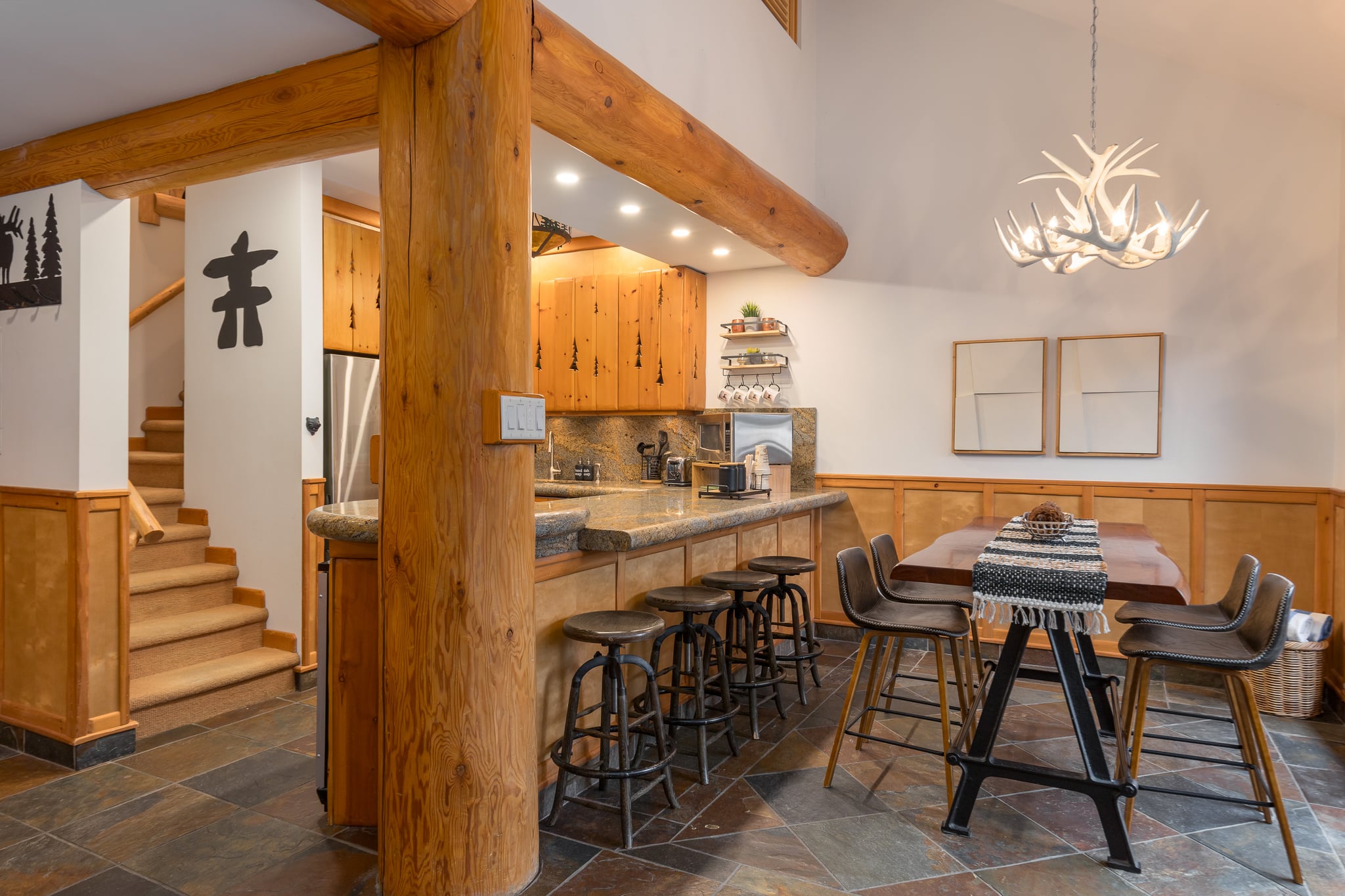 Hearthstone Lodge Whistler Village 2