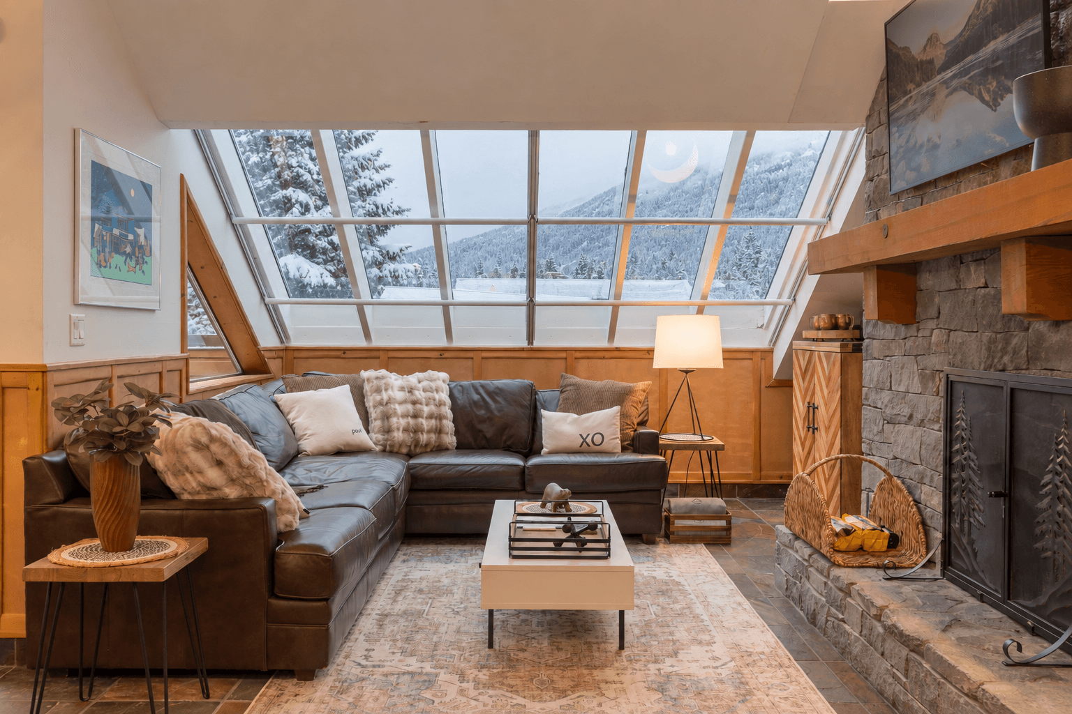 Hearthstone Lodge Whistler Village 11