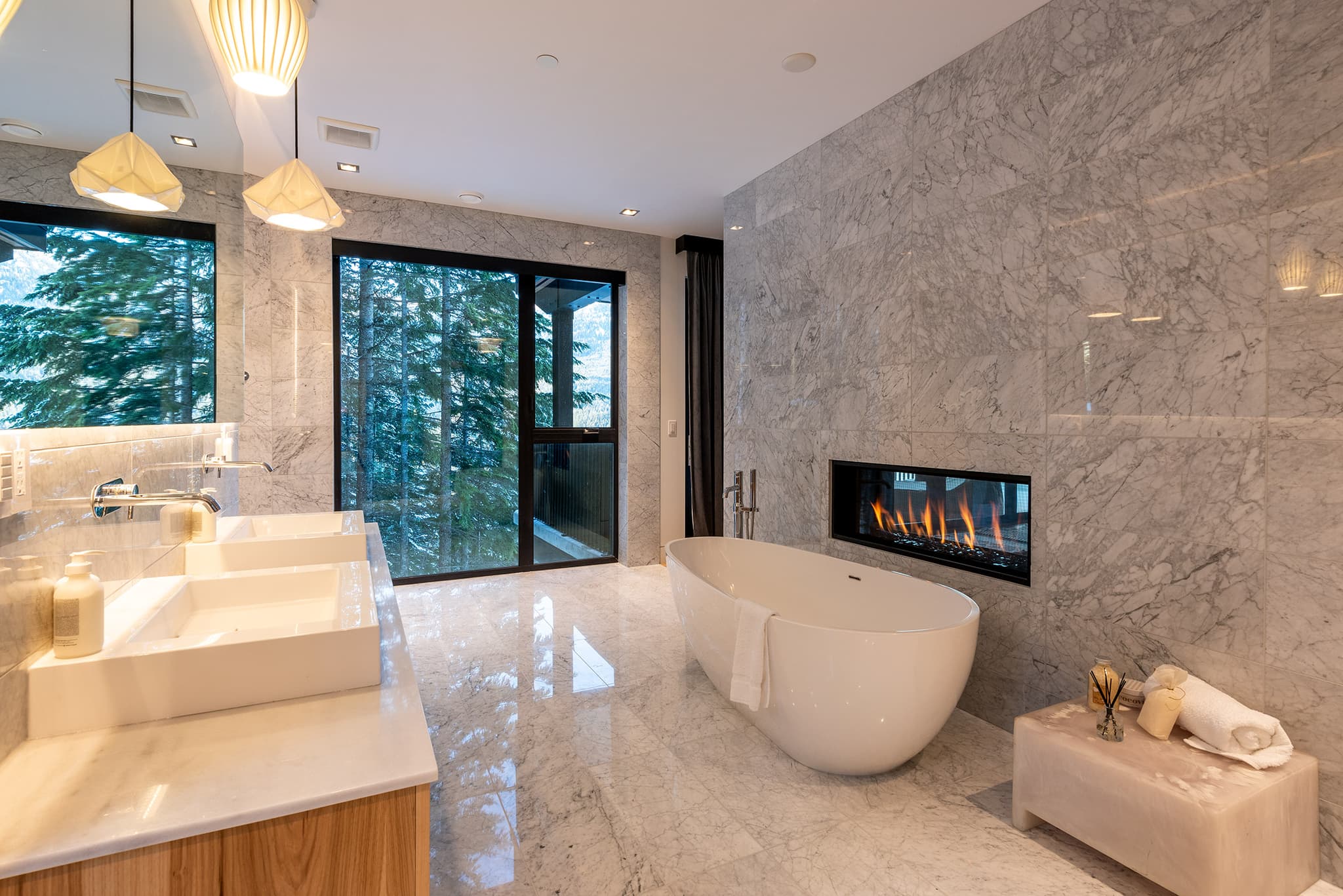 Kadenwood luxury chalet in the Whistler mountains