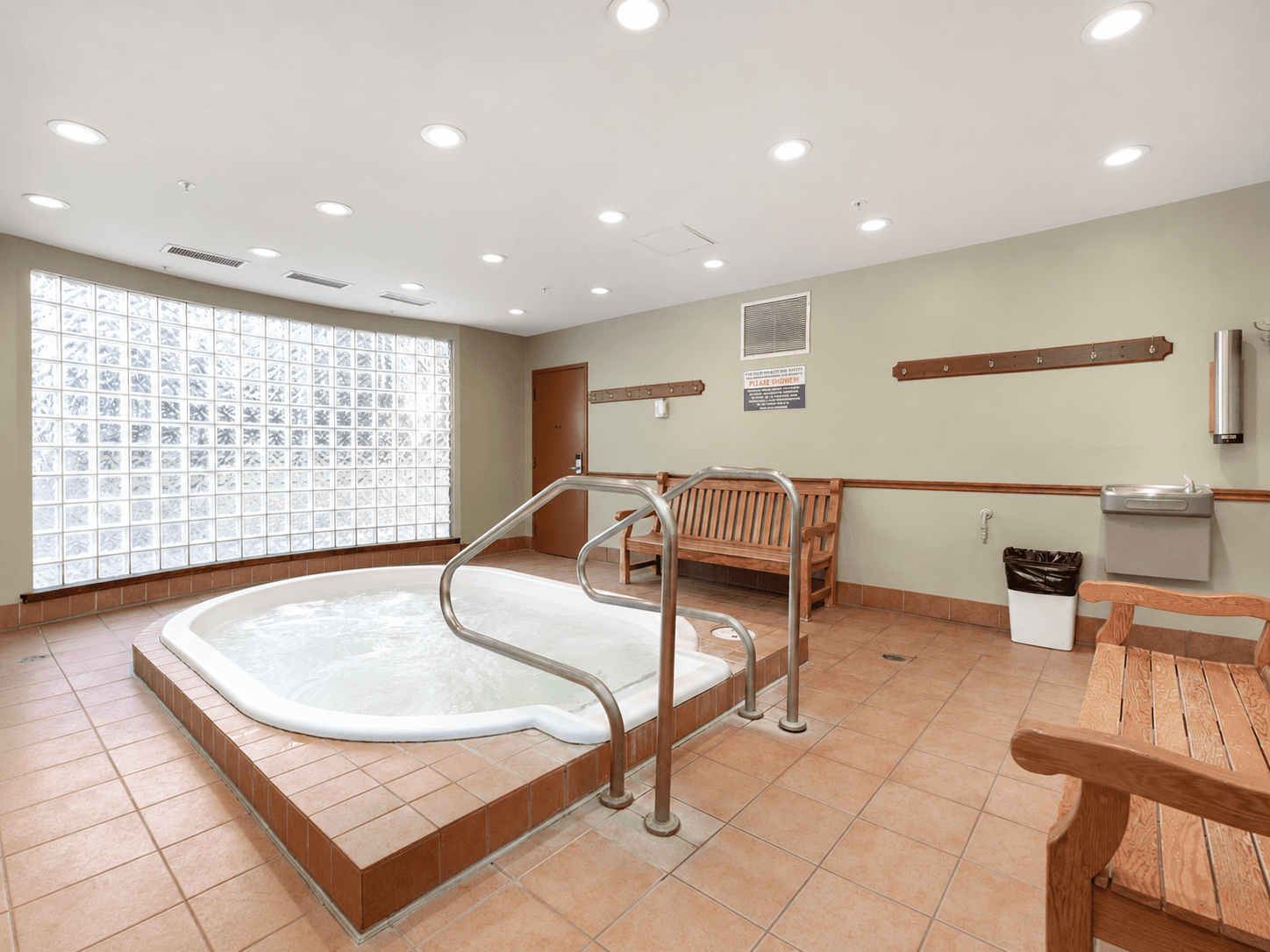 Eagle Lodge Whistler Village condo 15