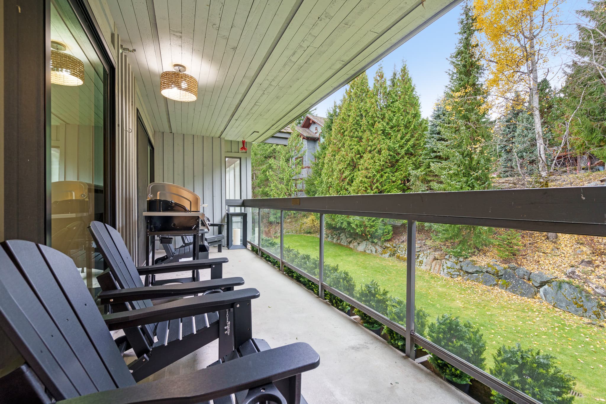 Luxury 6-Bedroom Blueberry interior 10