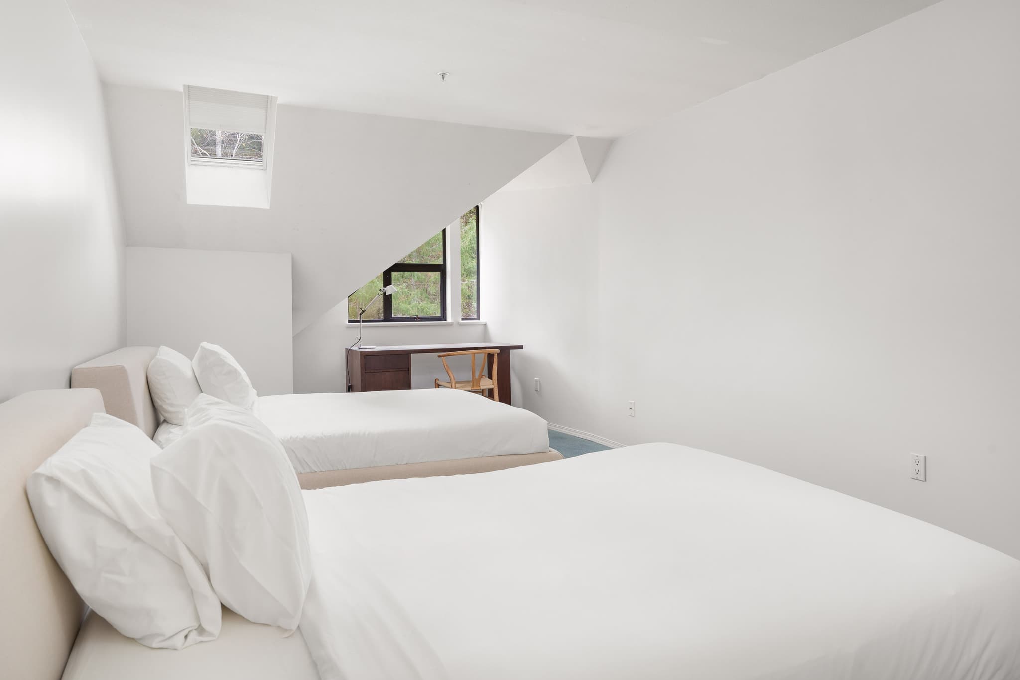 Luxury 6-Bedroom Blueberry interior 26