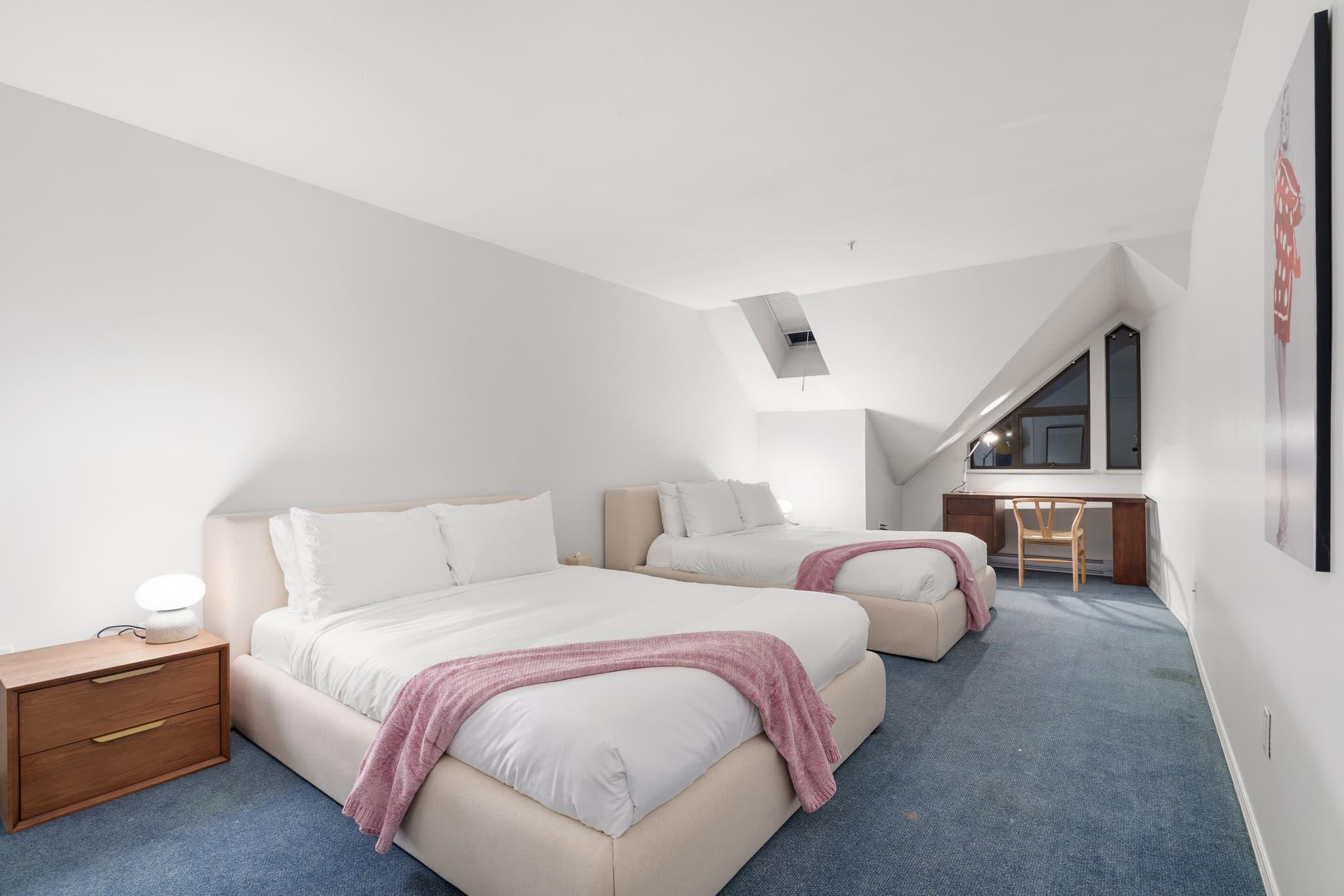 Luxury 6-Bedroom Blueberry interior 23