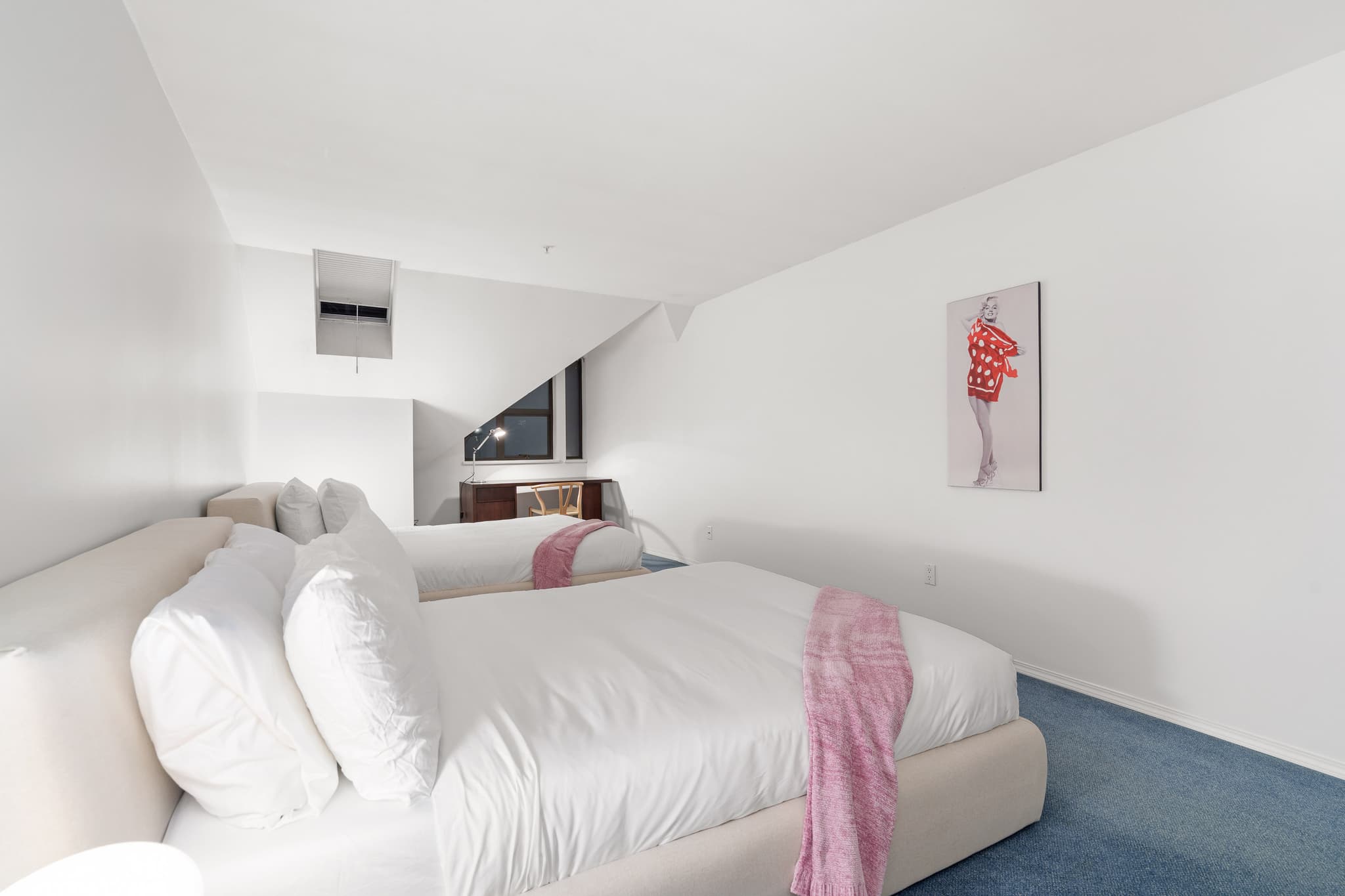 Luxury 6-Bedroom Blueberry interior 24