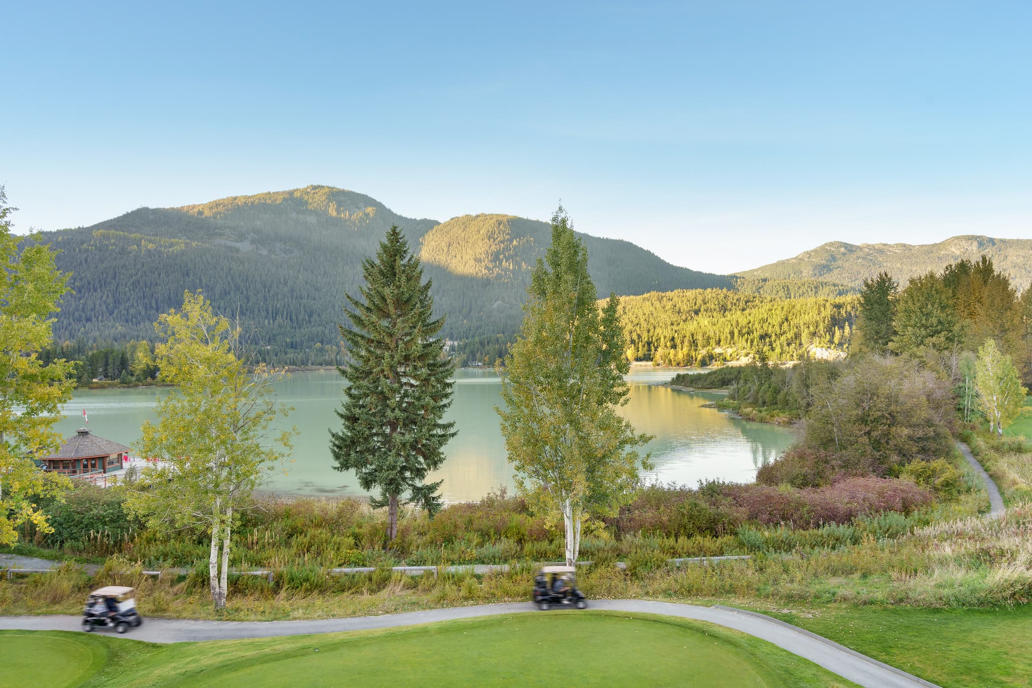 Cozy Lakefront Condo interior 12