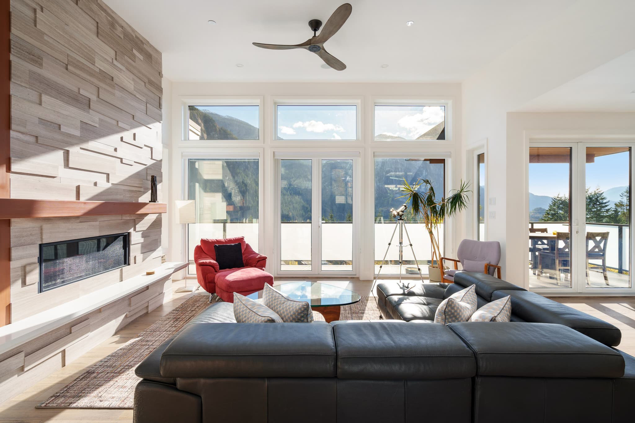 Squamish Retreat interior 4