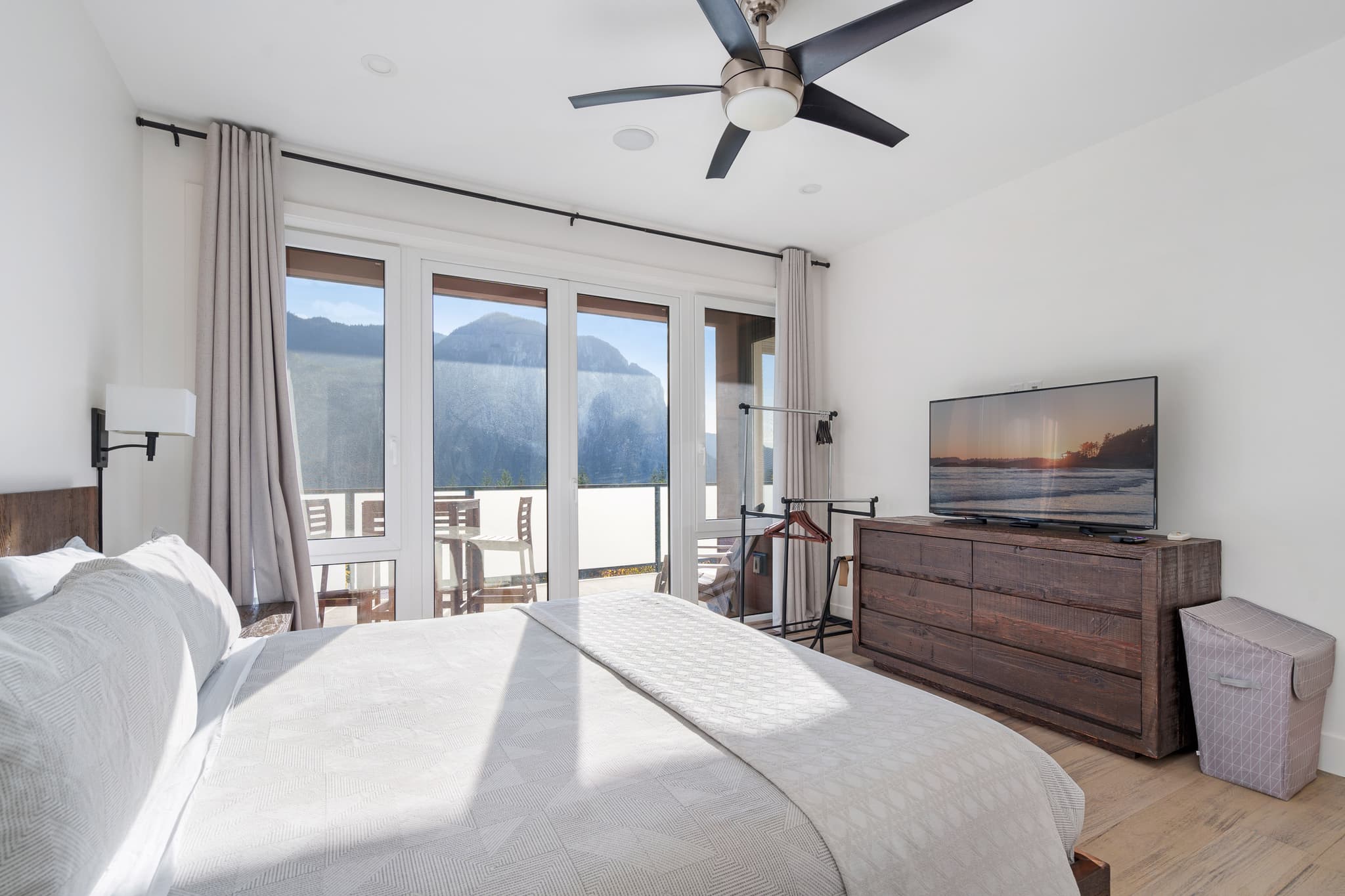 Squamish Retreat interior 31