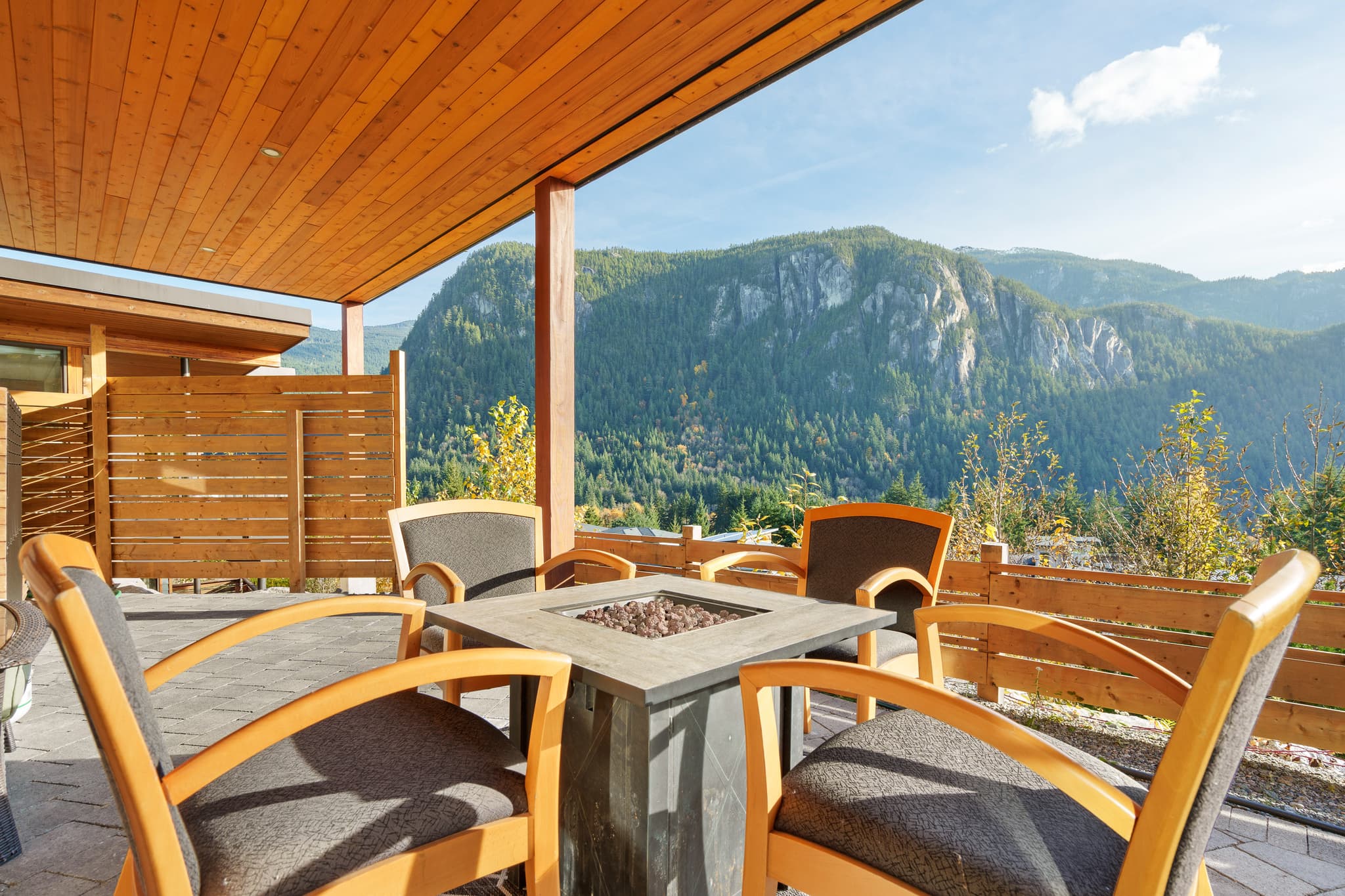 Squamish Retreat interior 50