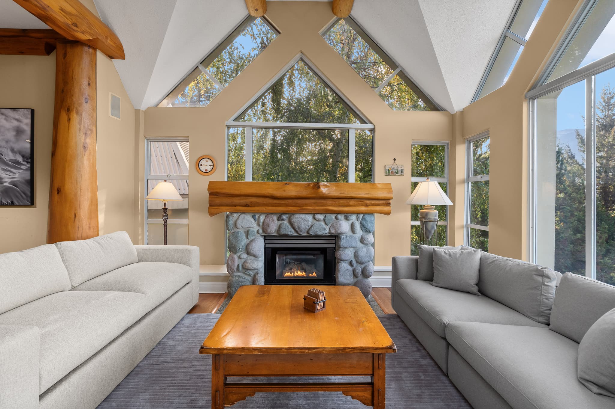 Woodrun Lodge ski-in ski-out penthouse 6
